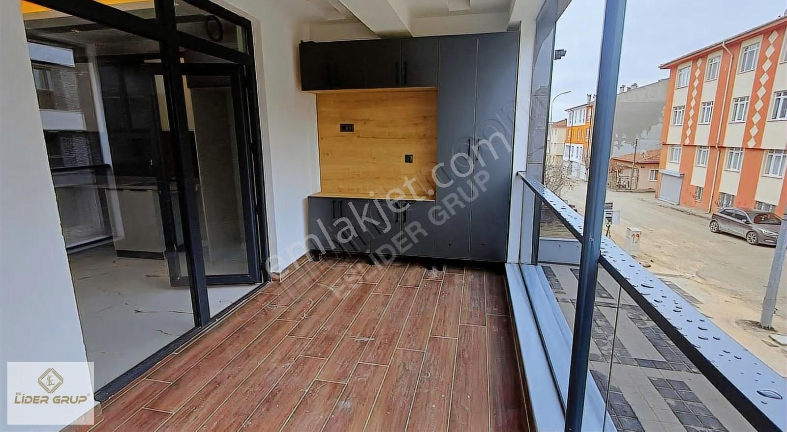 Eslider Emlaktan Çamlıcada 3+1 - Görsel 17