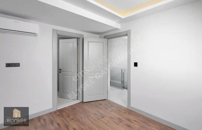 Soğucakta 4+1, Özel Havuzlu, Akıllı Ev Sistemli Deniz Manzaralı - Görsel 31