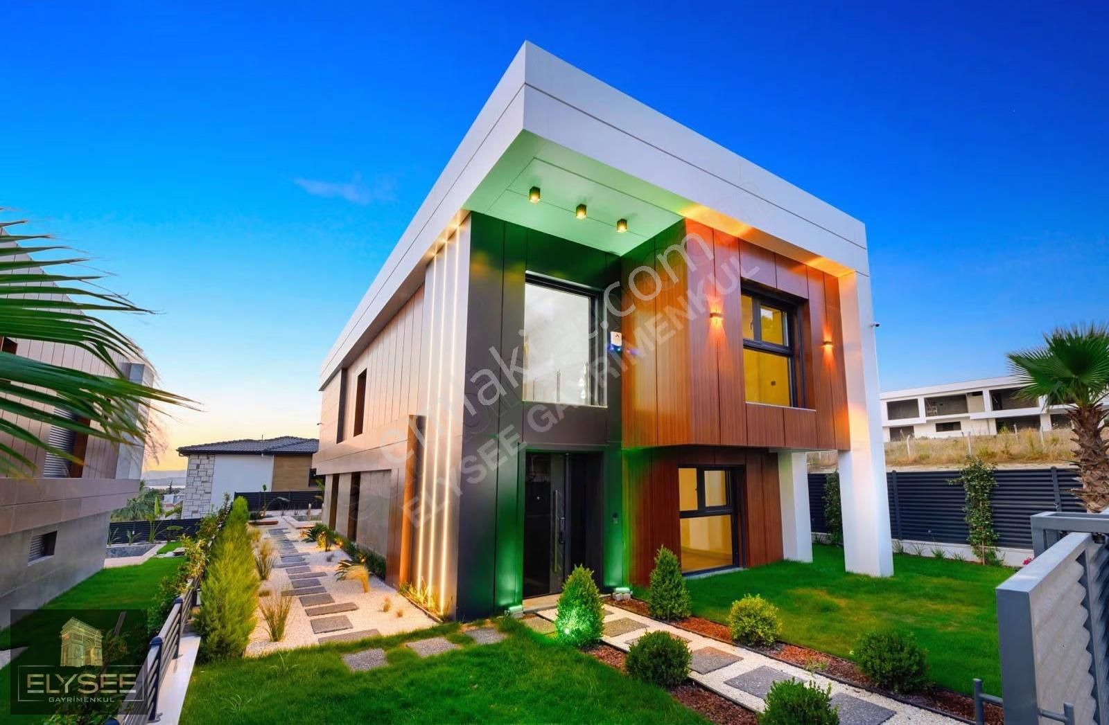 Soğucakta 4+1, Özel Havuzlu, Akıllı Ev Sistemli Deniz Manzaralı