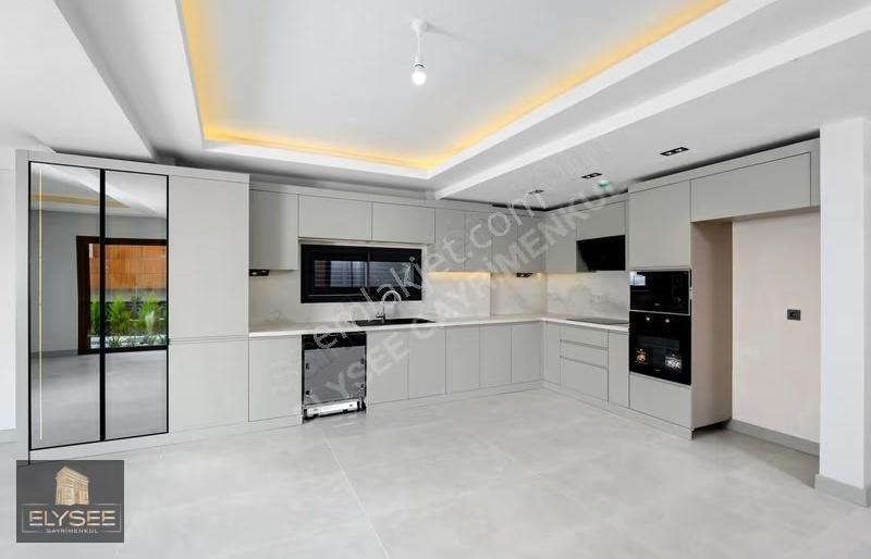 Soğucakta 4+1, Özel Havuzlu, Akıllı Ev Sistemli Deniz Manzaralı - Görsel 30