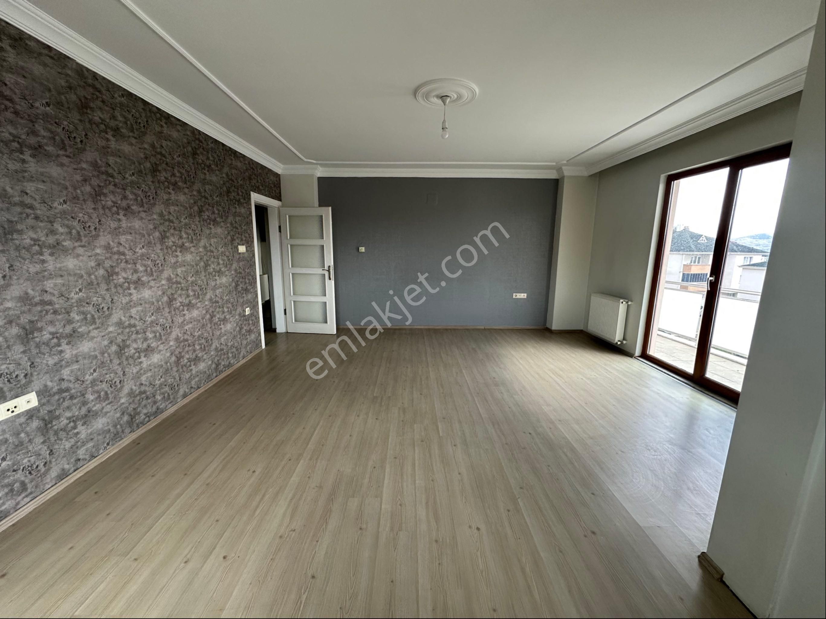 Roma' Dan Yeni Mahalle' De Site İçi Kiralık Daire - Görsel 5