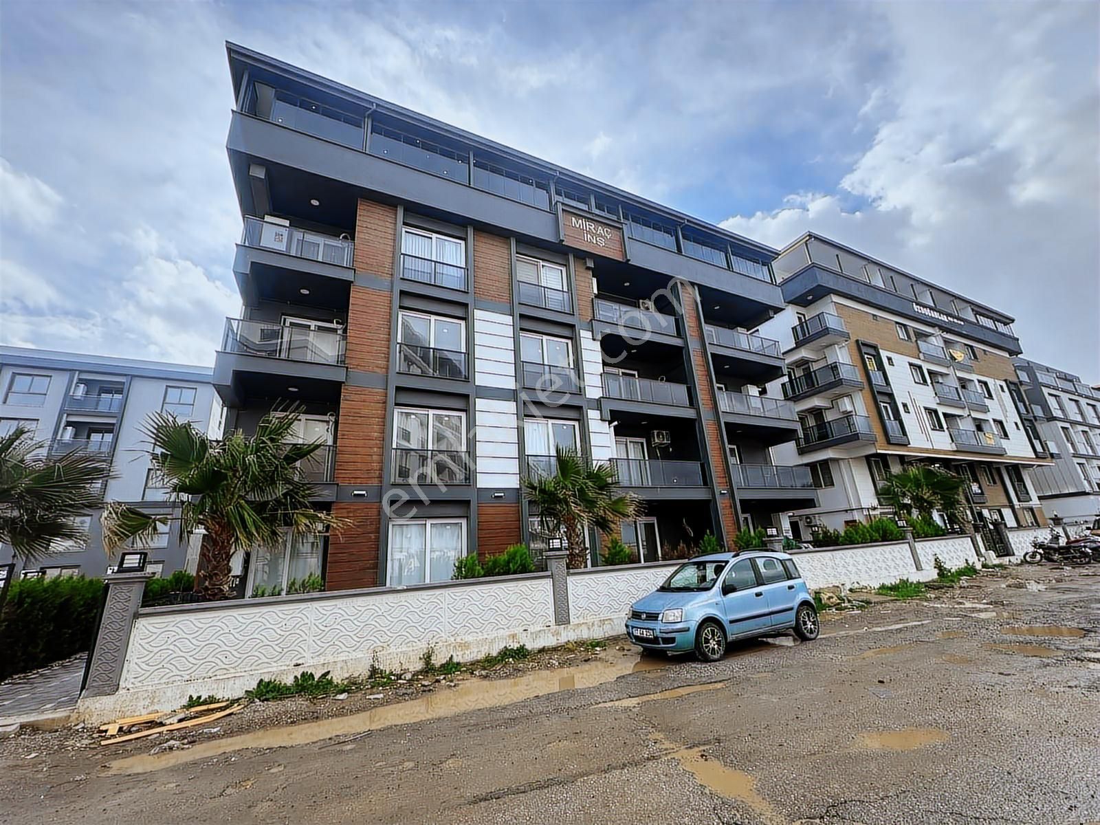 Binax Bakırçay Gayrimenkulden Sıfır Doğalgazlı 1+1 Daire