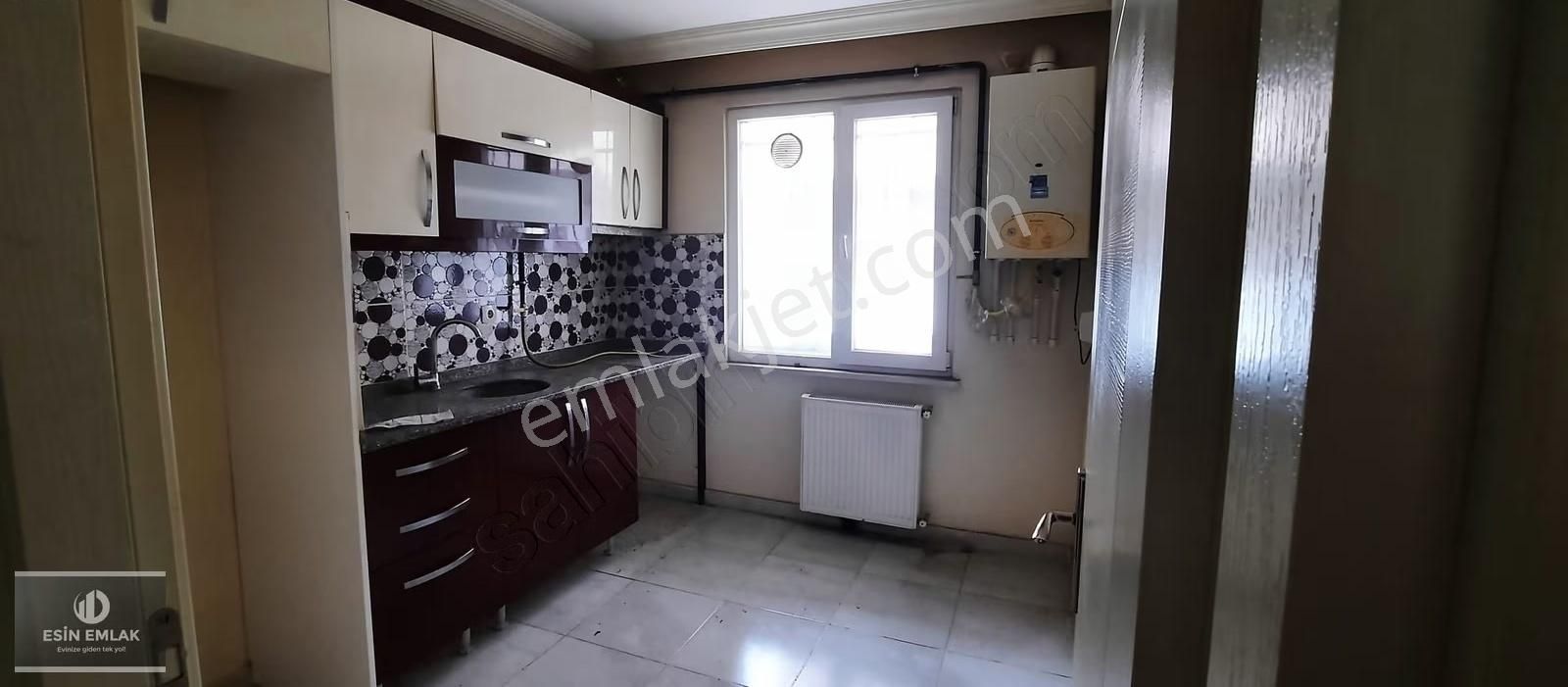 Kazım Karabekir 2+1 Yüksek Giriş Caddeye Yakın Satılık Daire - Görsel 6