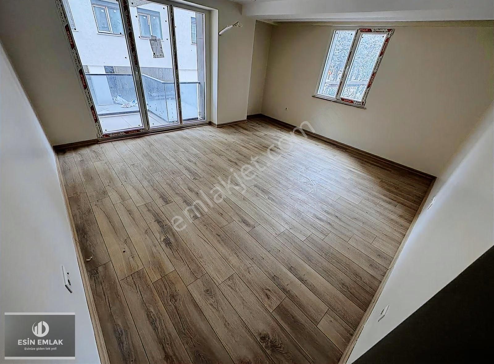 Pendikte Marmaraya 5 Dakika Yürüme Mesafesinde Sıfır Kiralık 2+1 - Görsel 31