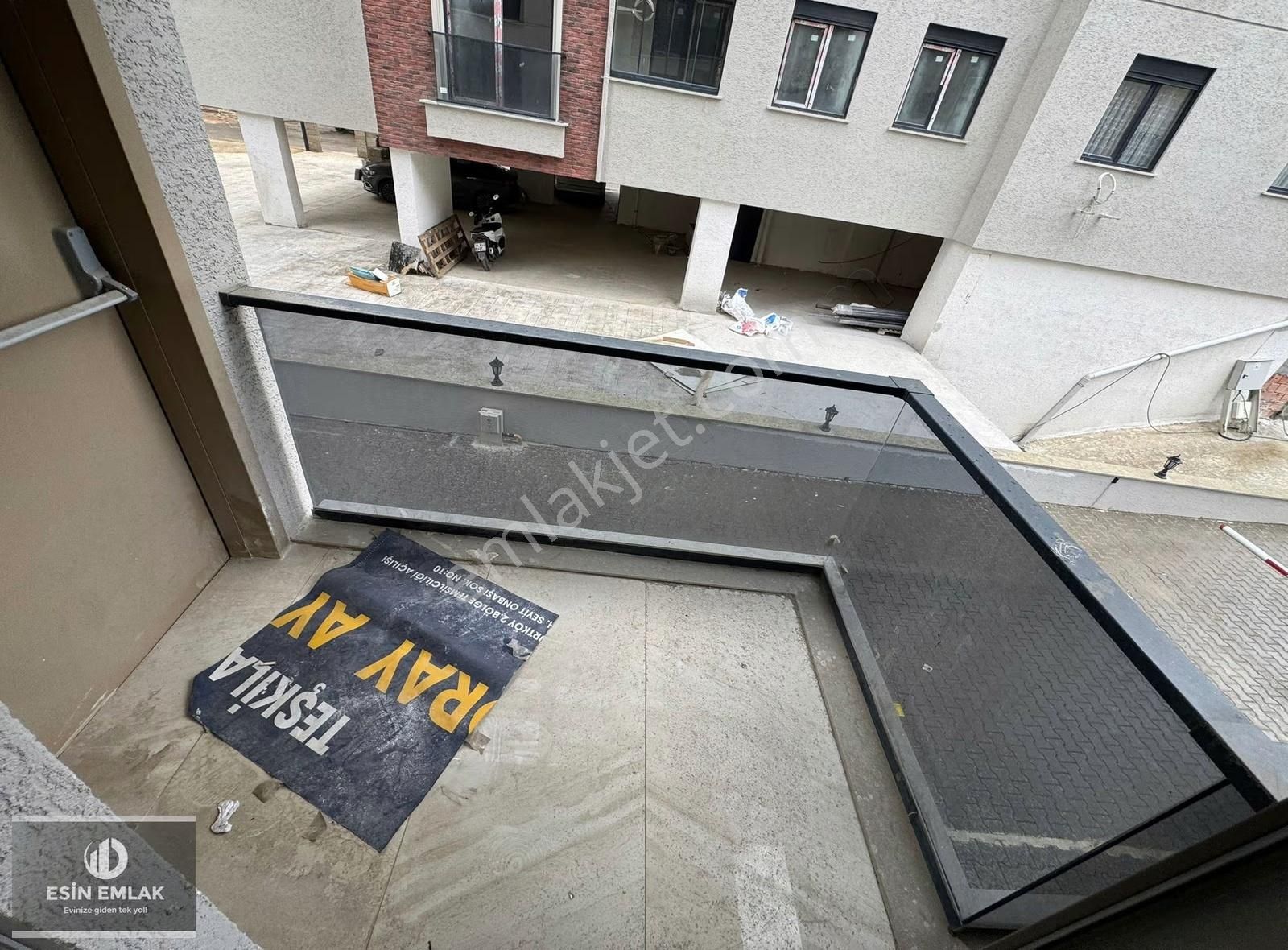 Pendikte Marmaraya 5 Dakika Yürüme Mesafesinde Sıfır Kiralık 2+1 - Görsel 6