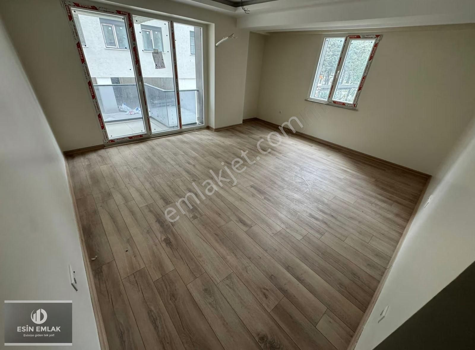 Pendikte Marmaraya 5 Dakika Yürüme Mesafesinde Sıfır Kiralık 2+1 - Görsel 17