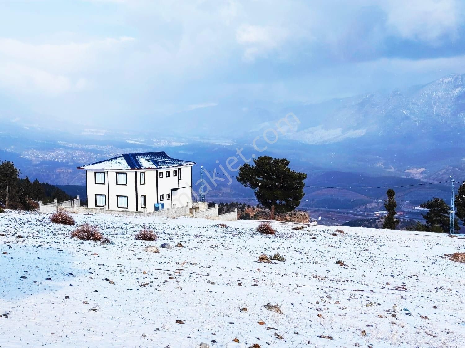 Kar Emlaktan Yenikonacık Bozkırlı Mevkiinde 360 M2 Satılık Arsa