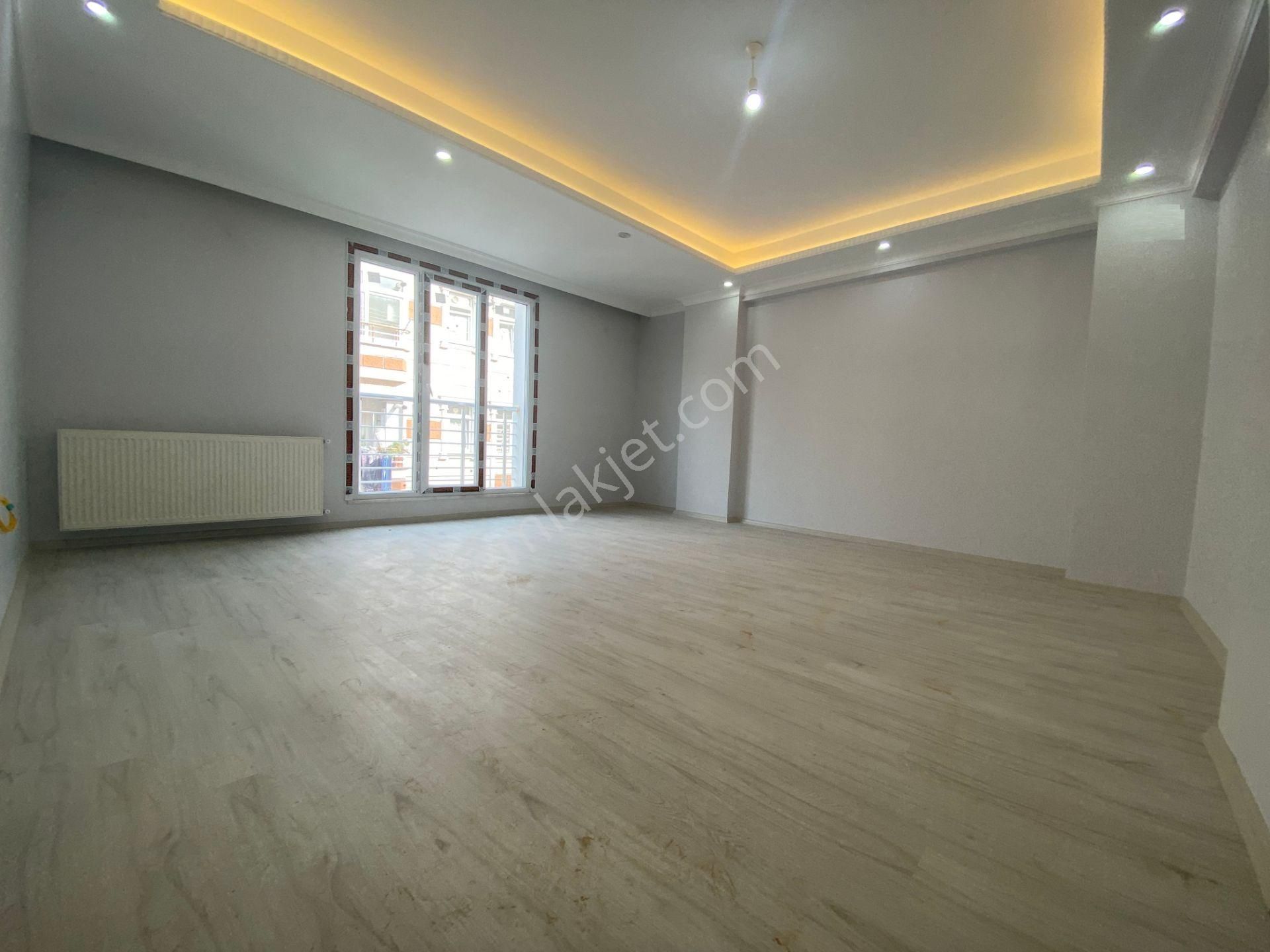 Avrupa Emlak Tan Esenler Fatih Mah 120 M² 3+1 1.normal Kat,yeni Bina,çift Banyolu,tek Daire Üzeri