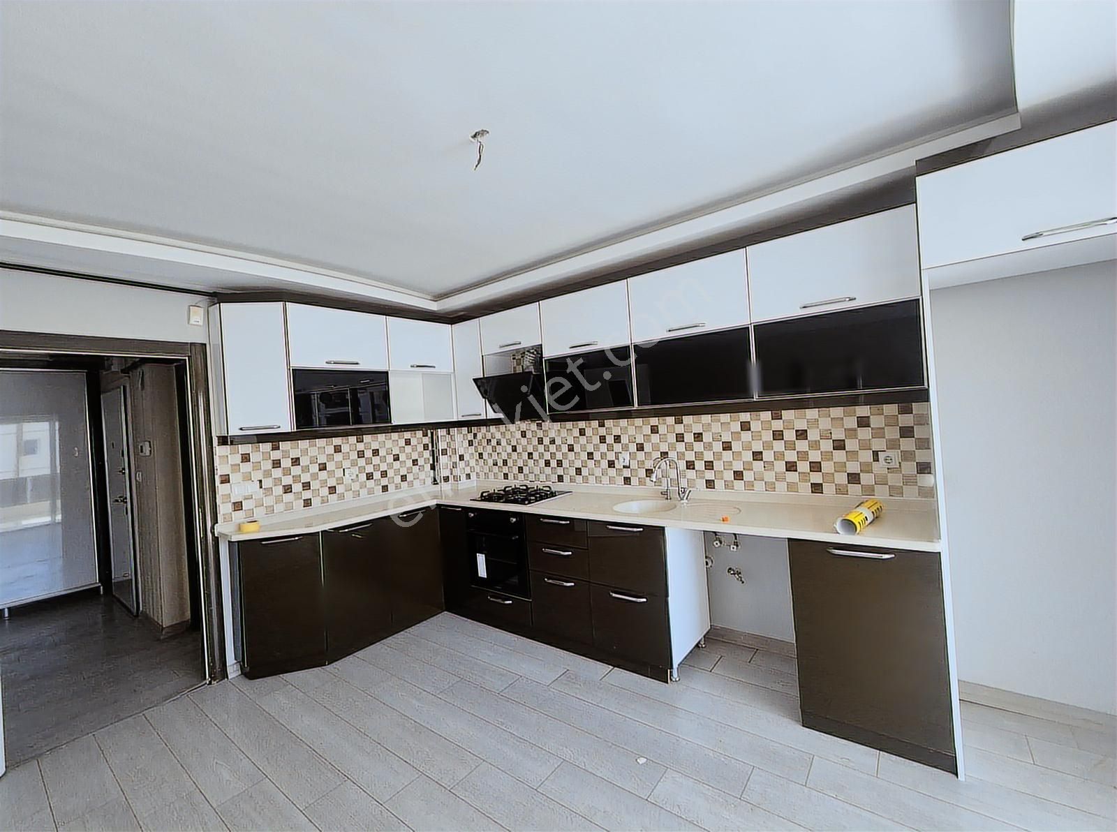 Yenikent Mustafa Kemal Mah. Lüx Yapılı 3+1 Satılık Daire