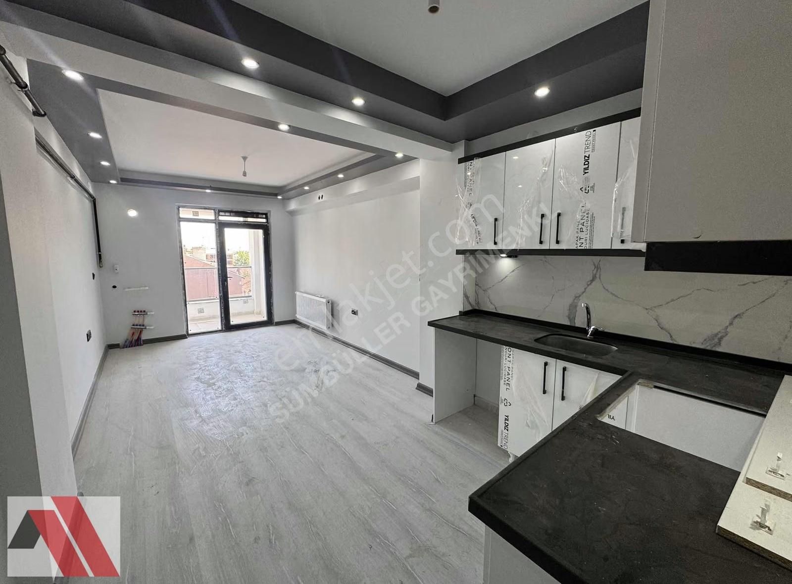 Sümbüller'den Sırma Yakını İskanlı Ara Kat Balkonlu Fırsat 1+1