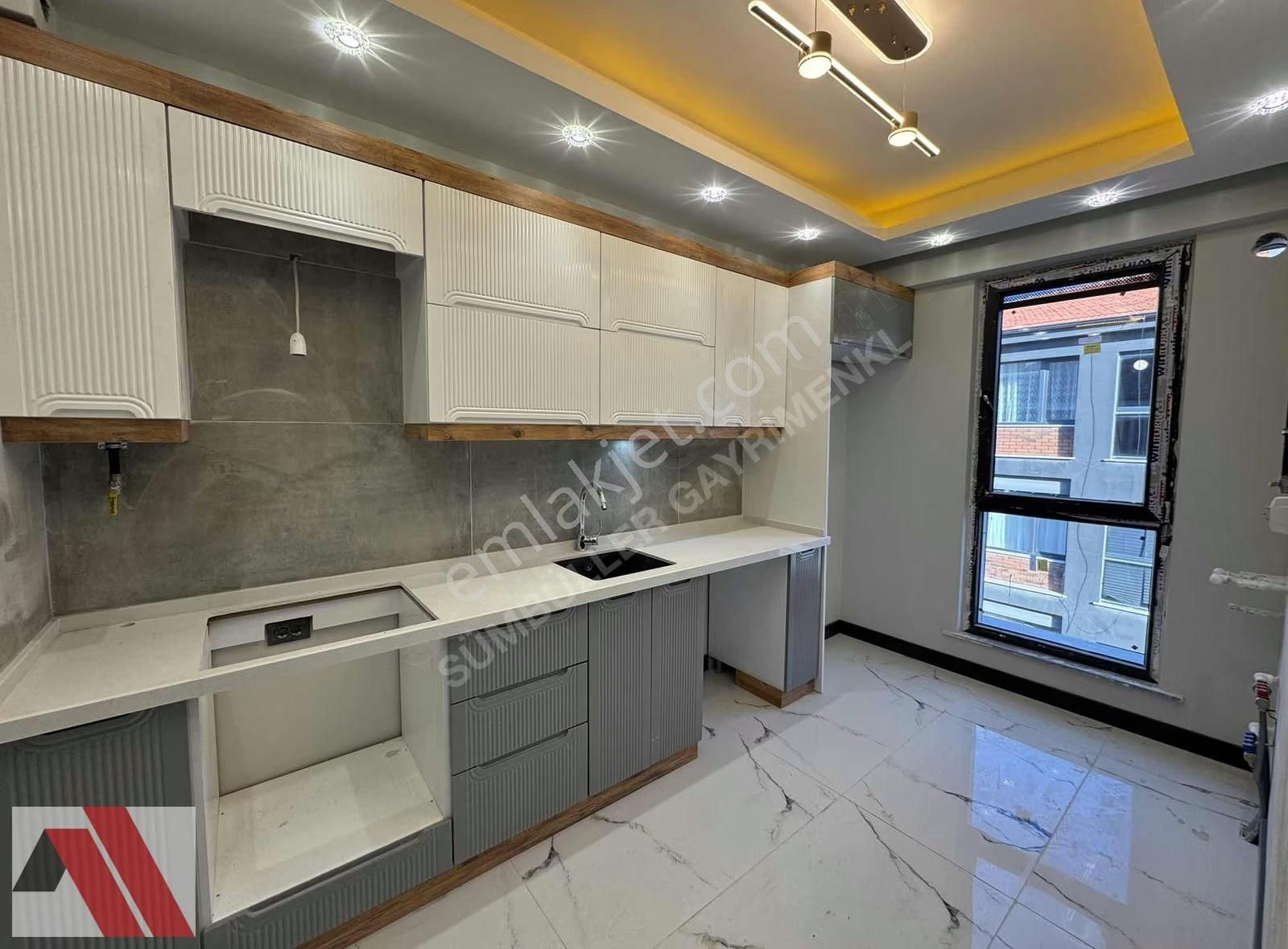 Sümbüller'den Tombakzade Yakını Z.ısıtmalı Modern Tasarım 2+0