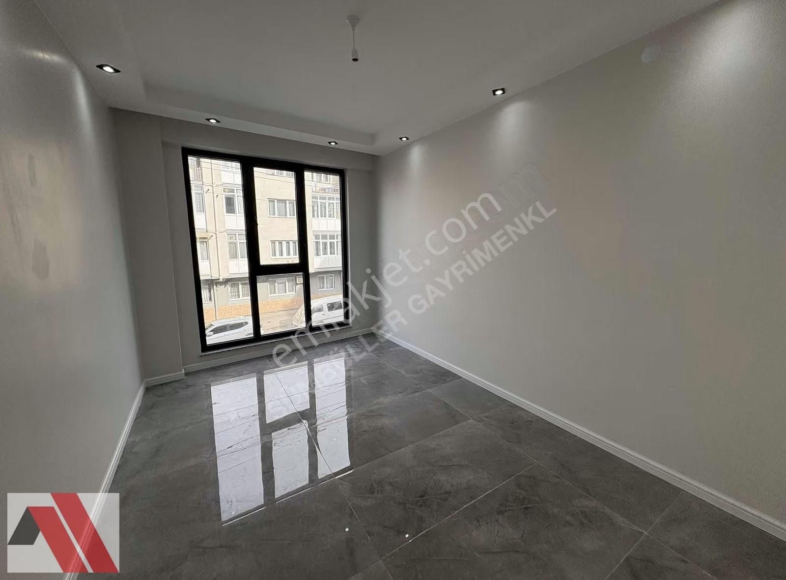 Sümbüller'den Köşe Konumda Giyinme Odalı Geniş Lüx 3+1 Daire - Görsel 5