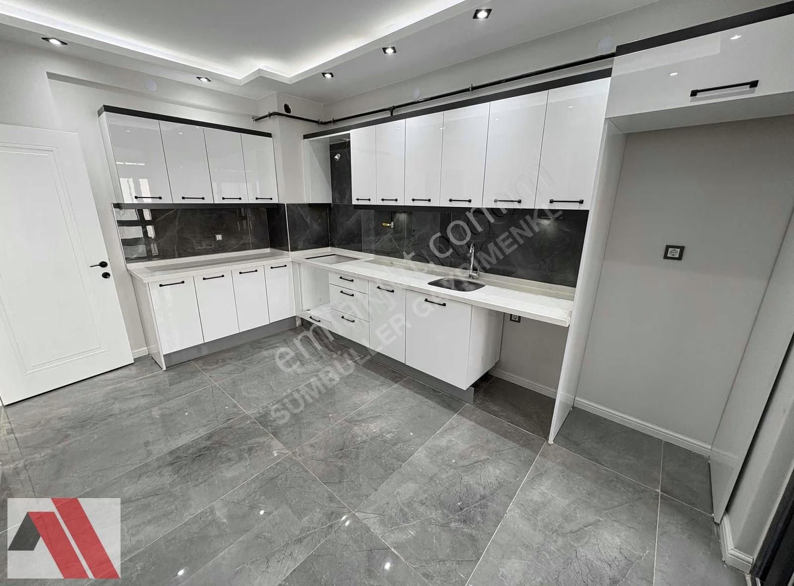 Sümbüller'den Köşe Konumda Giyinme Odalı Geniş Lüx 3+1 Daire - Görsel 10