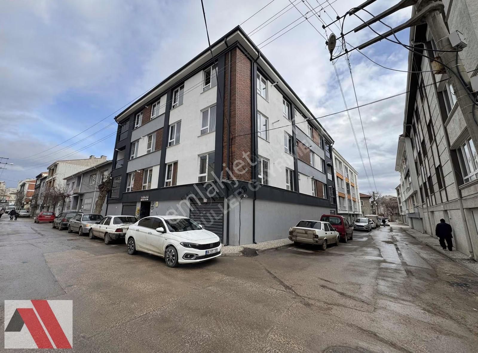 Sümbüller'den Eğitimciler Yakını Köşe Şık Tasarım Eşyalı 1+1 - Görsel 7