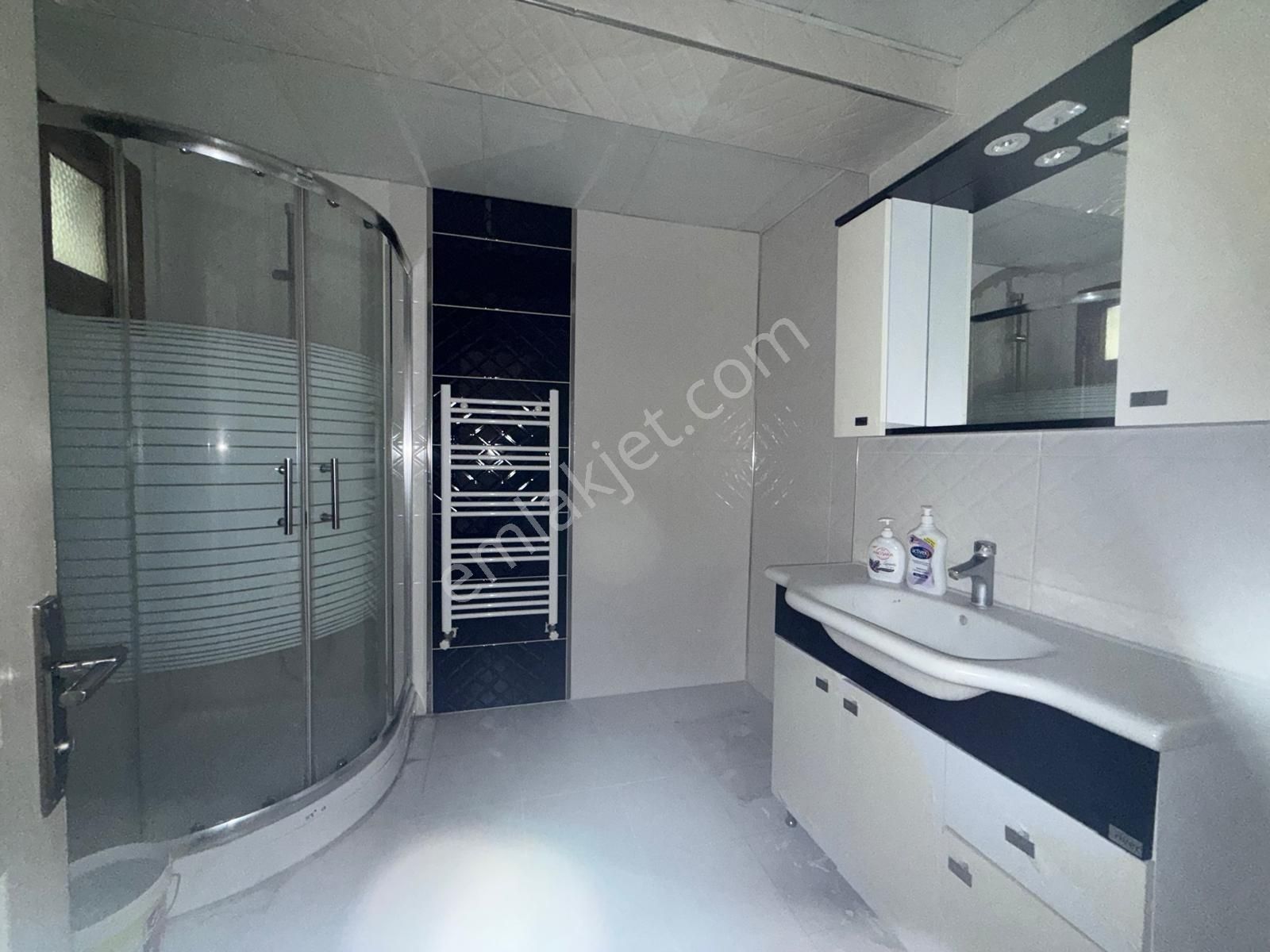 Remax Arma'dan Karşıyaka Yalı Mahallesinde 3+1 Kiralık Daire - Görsel 7