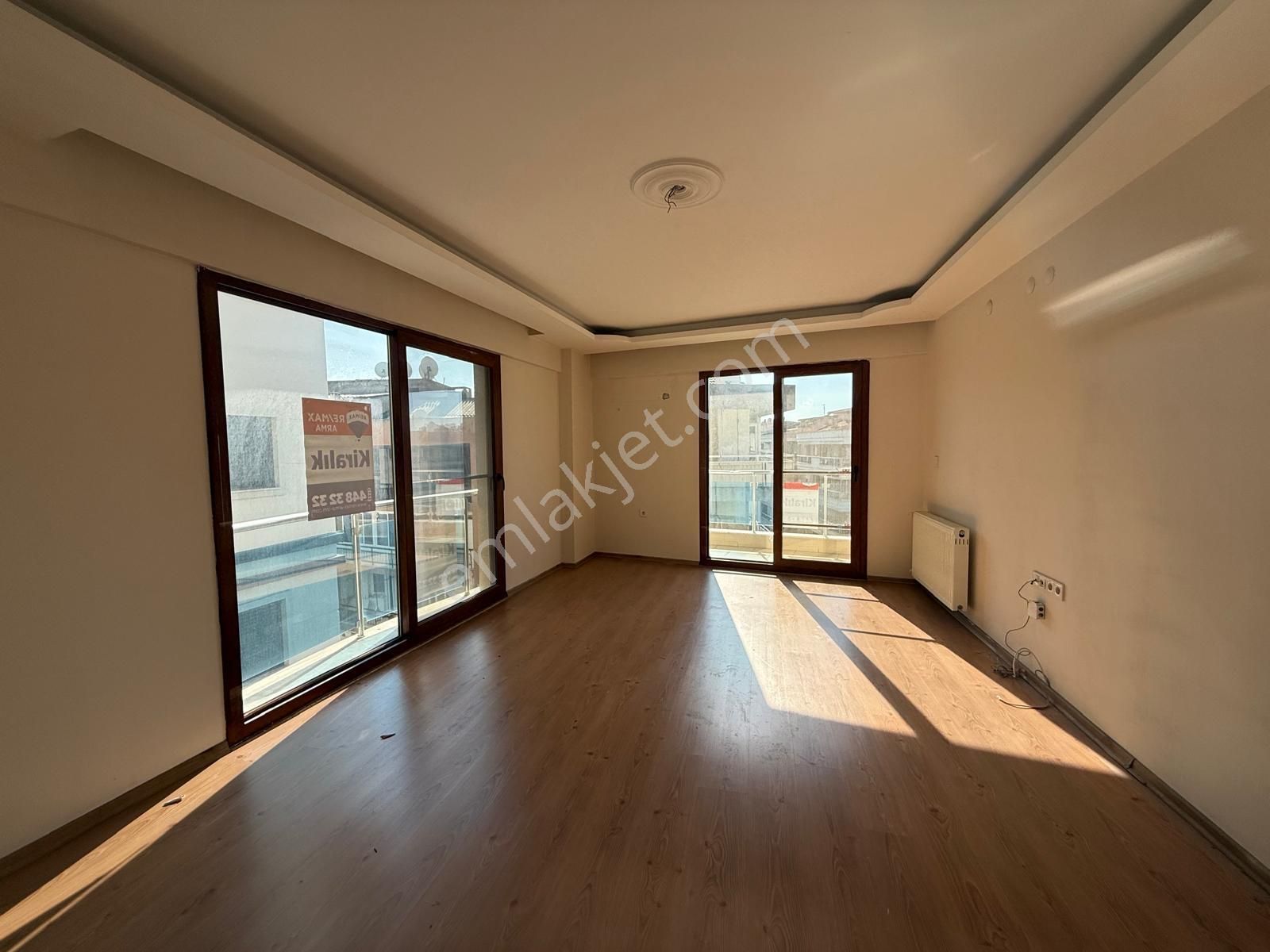 Remax Arma'dan Karşıyaka Yalı Mahallesinde 3+1 Kiralık Daire - Görsel 8