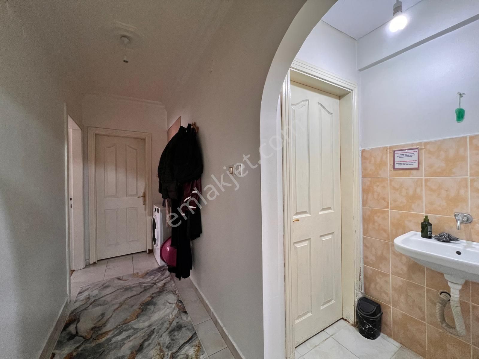 Kalecik Emlak'tan Ara Kat'da Güney Cephe Çift Balkonlu 3+1 - Görsel 16