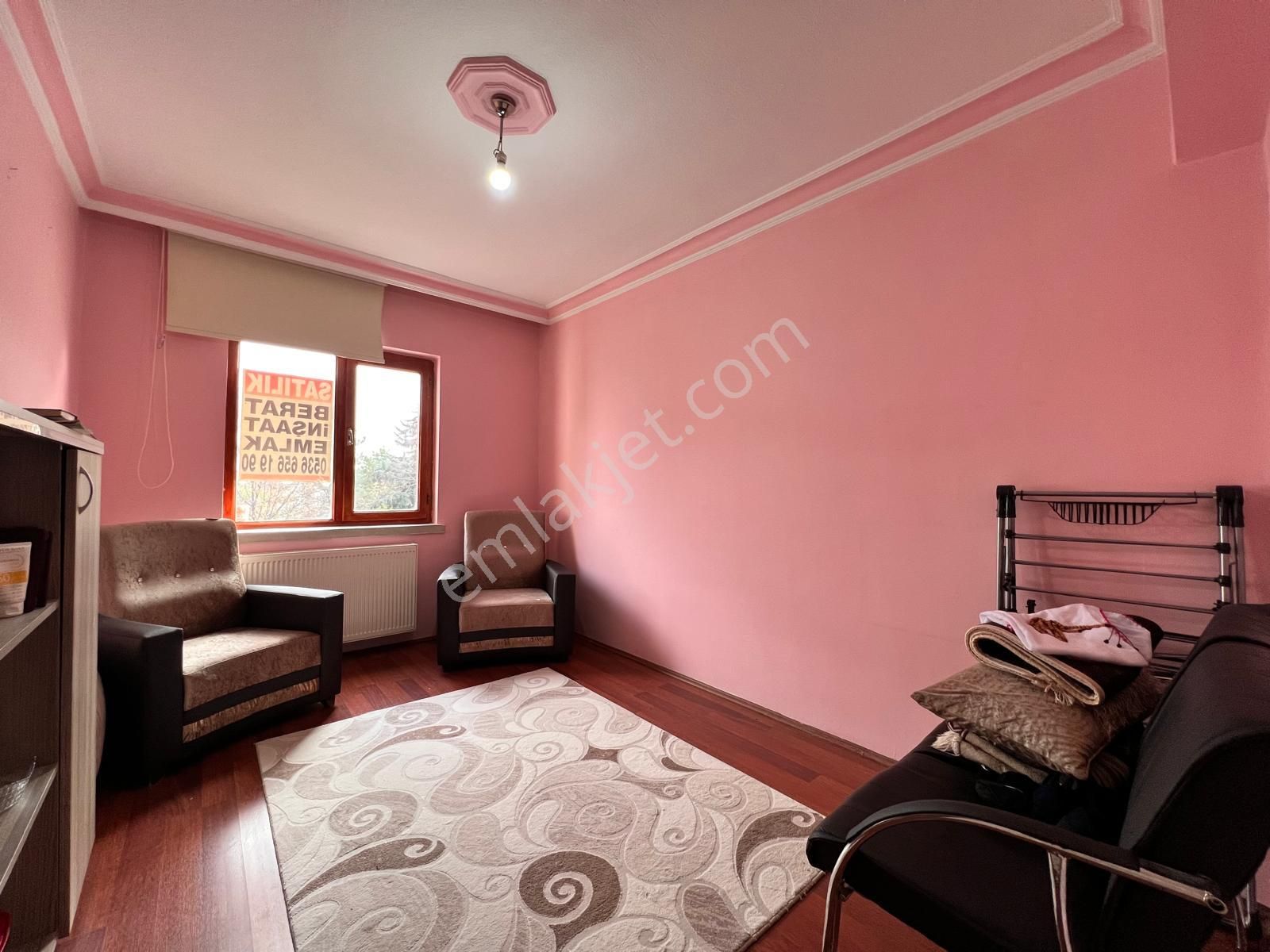 Kalecik Emlak'tan Ara Kat'da Güney Cephe Çift Balkonlu 3+1 - Görsel 8