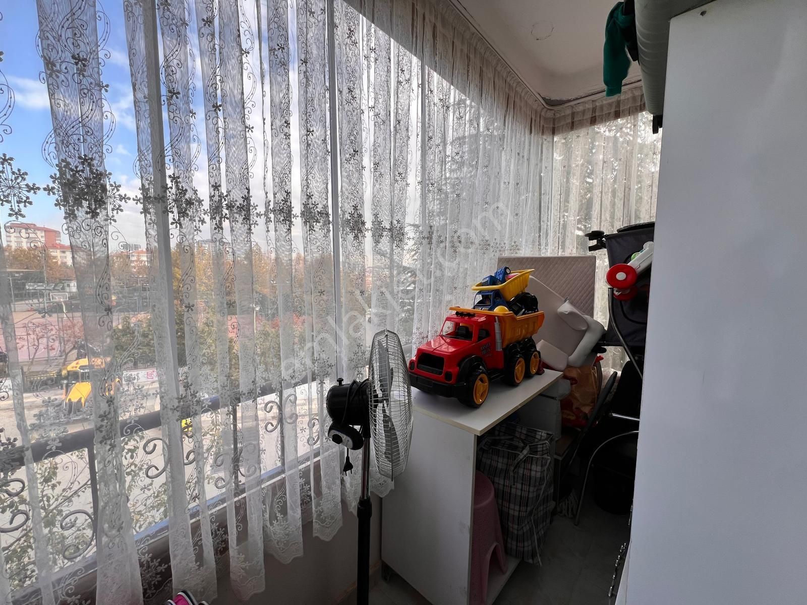 Kalecik Emlak'tan Ara Kat'da Güney Cephe Çift Balkonlu 3+1 - Görsel 20