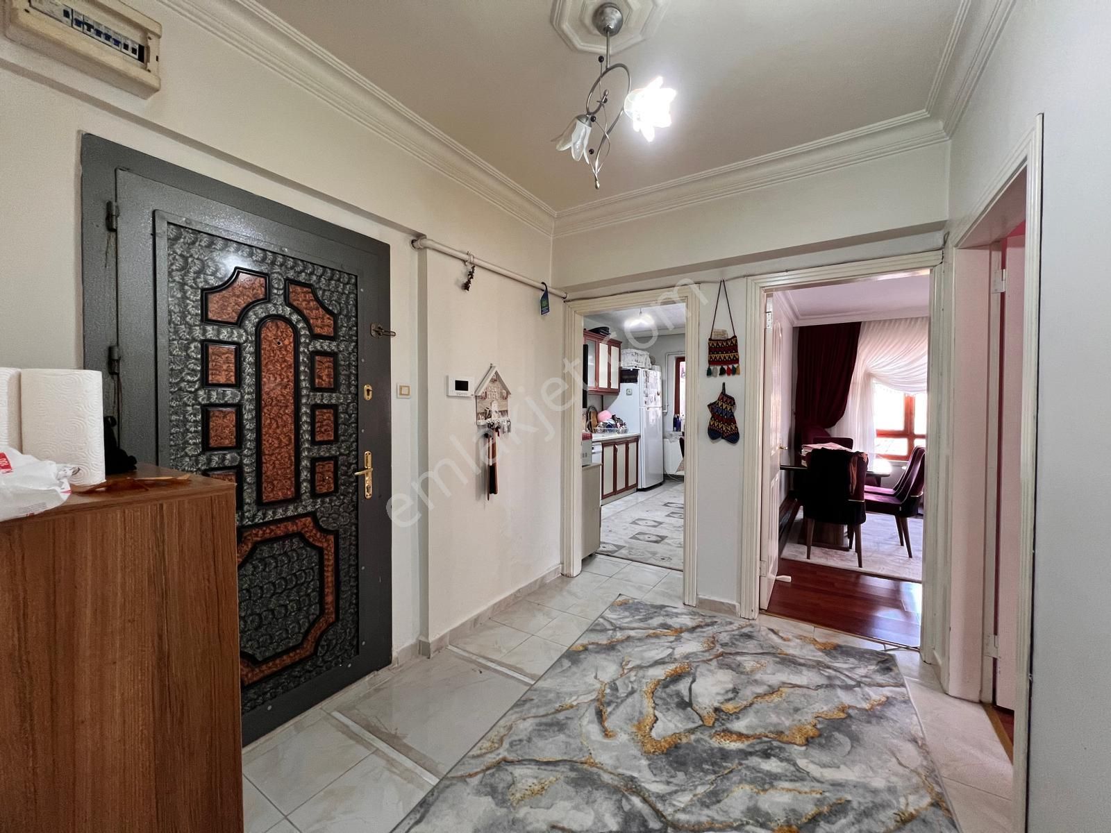 Kalecik Emlak'tan Ara Kat'da Güney Cephe Çift Balkonlu 3+1 - Görsel 14