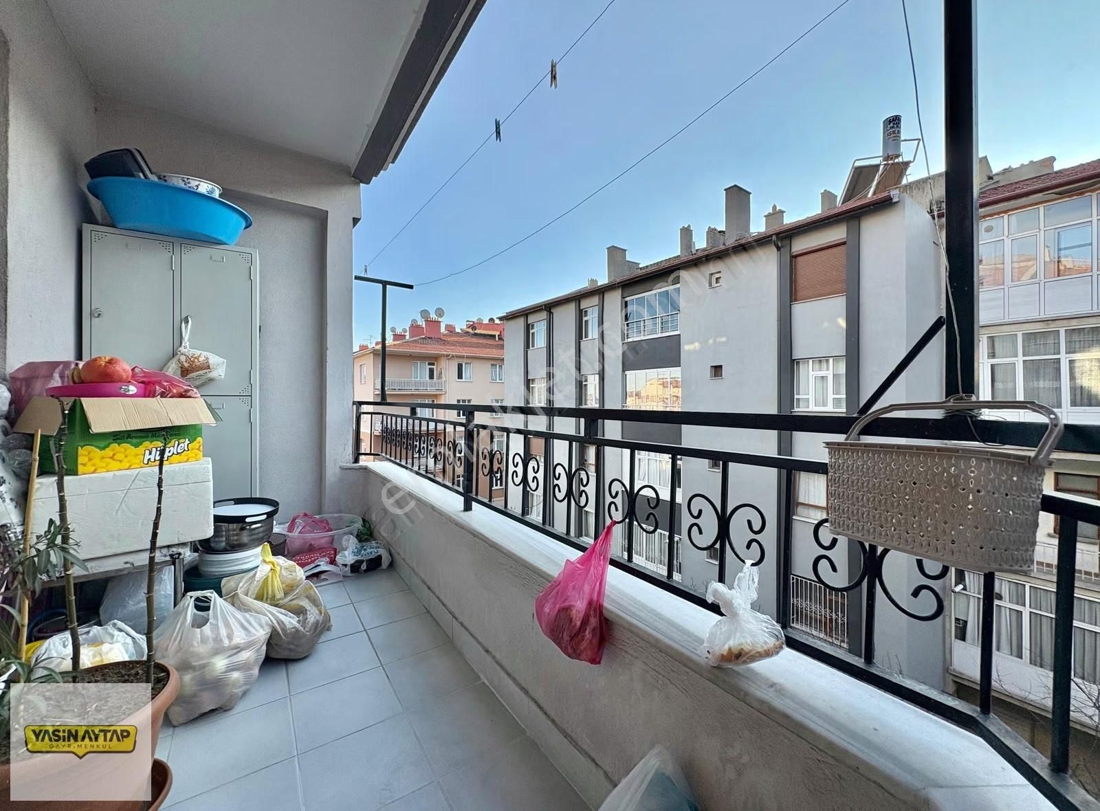 Emin Evime Uygun Bakımlı Ara Kat Satılık 4+1 Geniş Daire - Görsel 2