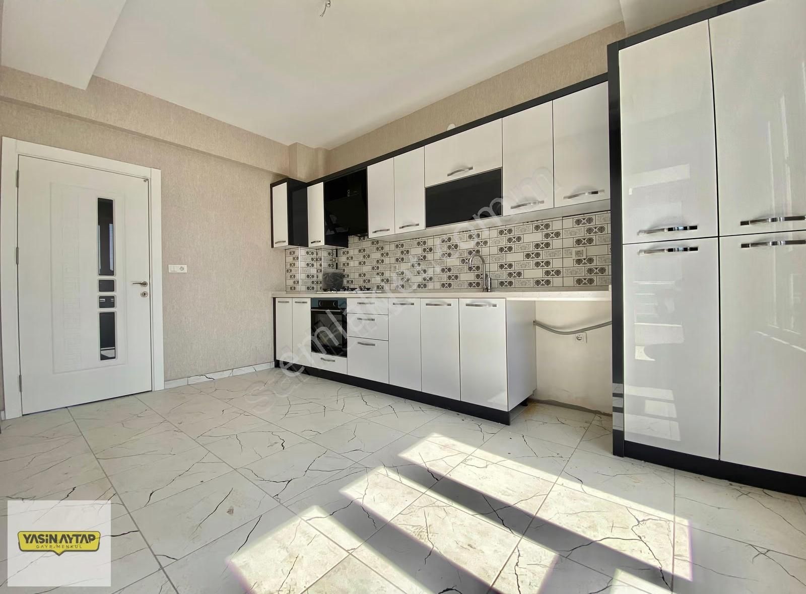 Akşemsettin Mah.´de Genç Osman Cd. Yakın Sıfır 3+1 Daire - Görsel 3