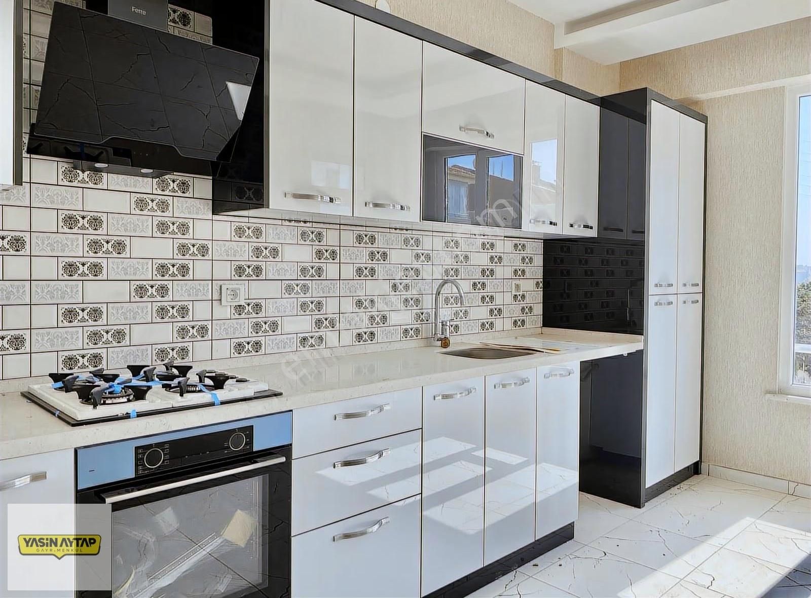 Akşemsettin Mah.´de Genç Osman Cd. Yakın Sıfır 3+1 Daire - Görsel 16