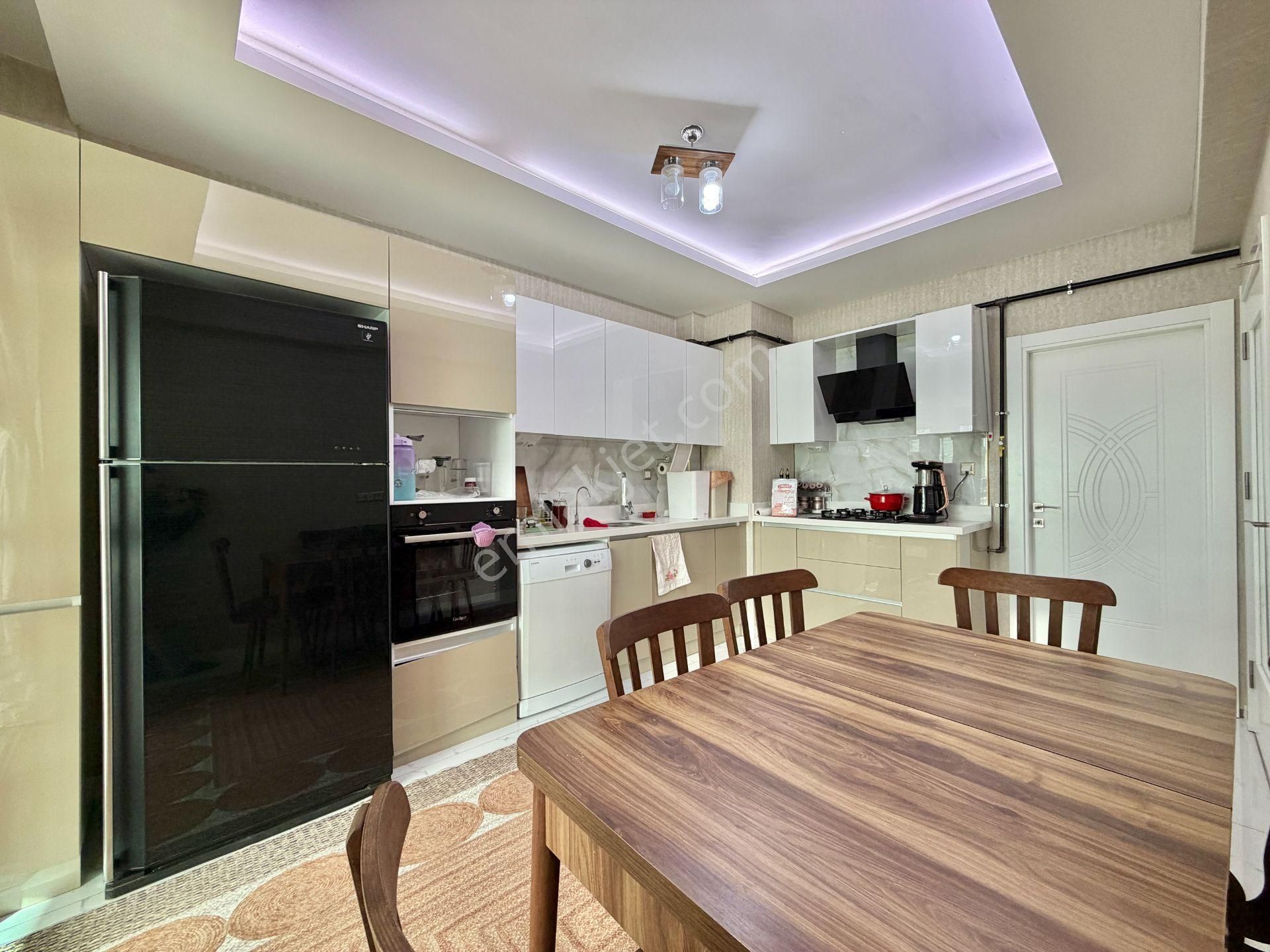 Yasin Aytap'tan Gazze Cd. Örnekpark'ta Satılık 4,5+1 Lüks Daire - Görsel 5