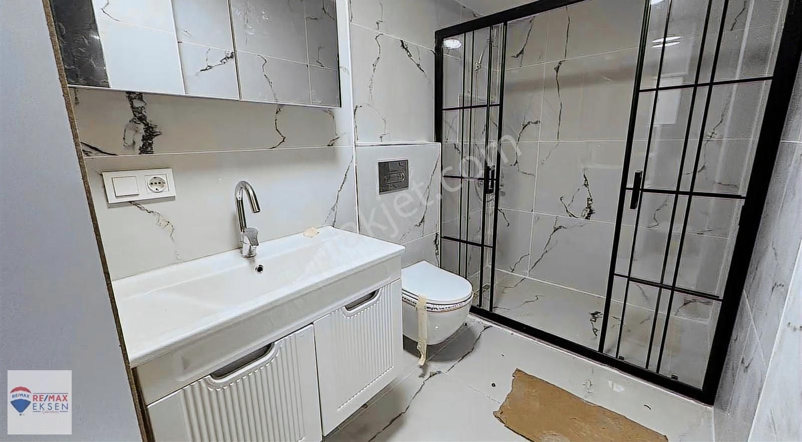 Çekmeköy Mehmetakif Mahallesi Merkezi Konum Kiralık 2+1 Daire - Görsel 11