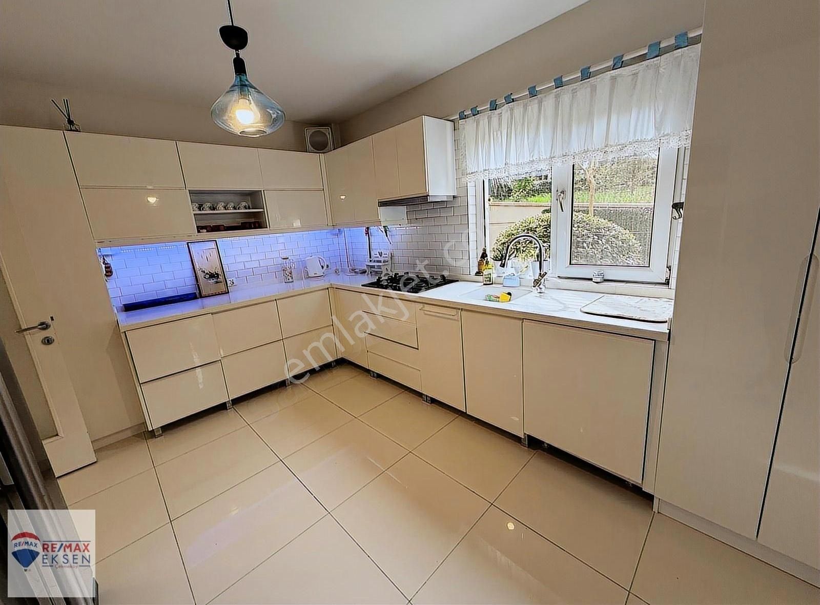 Burak Tok'tan Satılık Gizli Bahçe'de 4+1 Masrafsız Bahçe Katı - Görsel 11