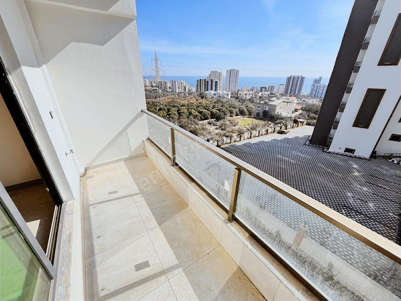 Ayaşta Deniz Manzaralı Yazlık Lüks Havuzlu İskanlı Daire