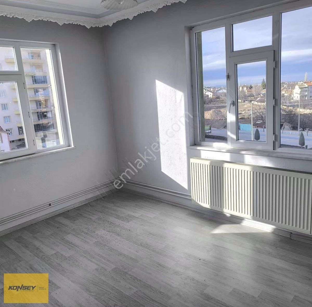 Mustafa Kemal Bulvarı Üzerinde Kiralık 3+1 Daire - Görsel 5