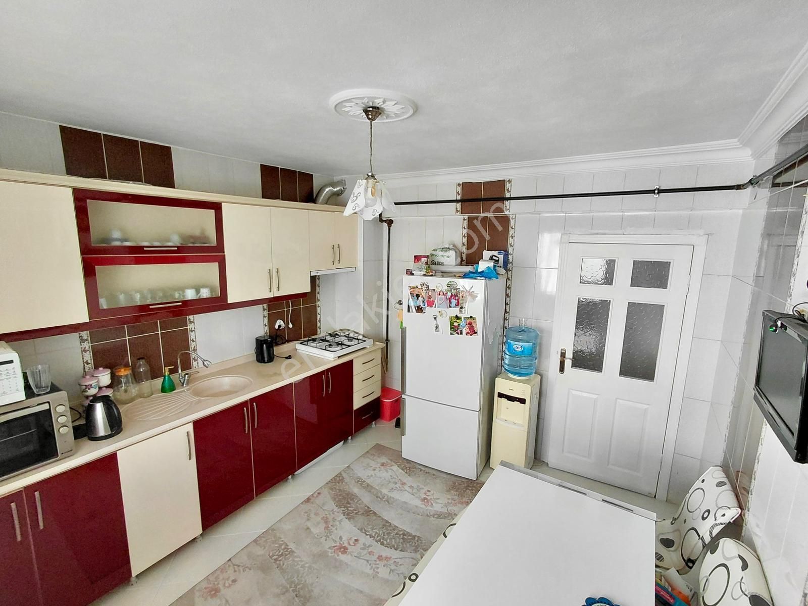 30 Ağustos Mahallesinde 3+1 Geniş Fırsat Daire!