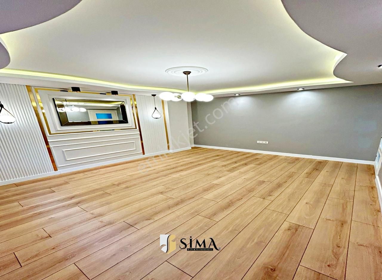 Metrobüsün Dibinde Giriş Kat Seviyesinde Dekorlu 2+1 Satılık Daire - Görsel 2