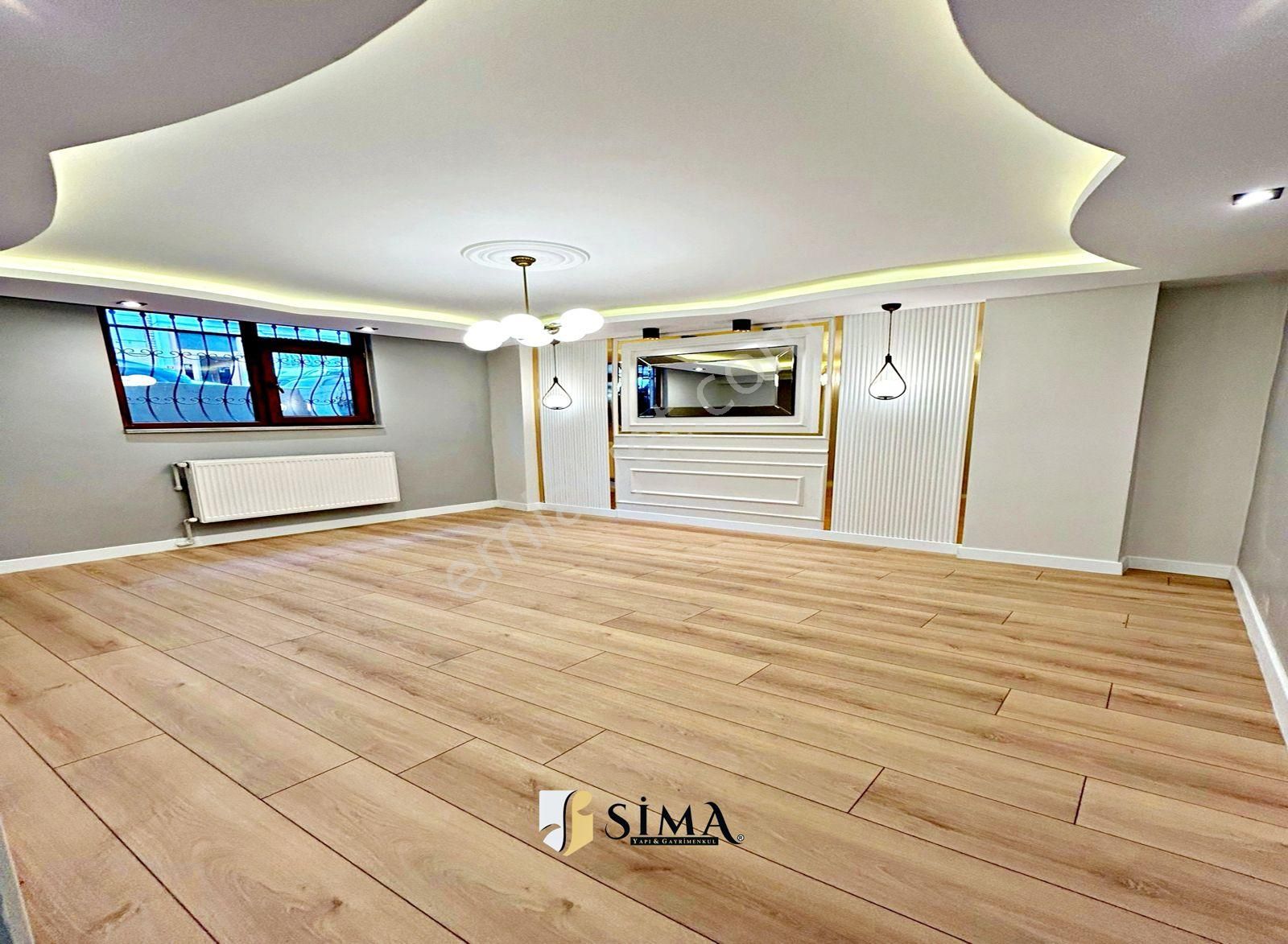 Metrobüsün Dibinde Giriş Kat Seviyesinde Dekorlu 2+1 Satılık Daire