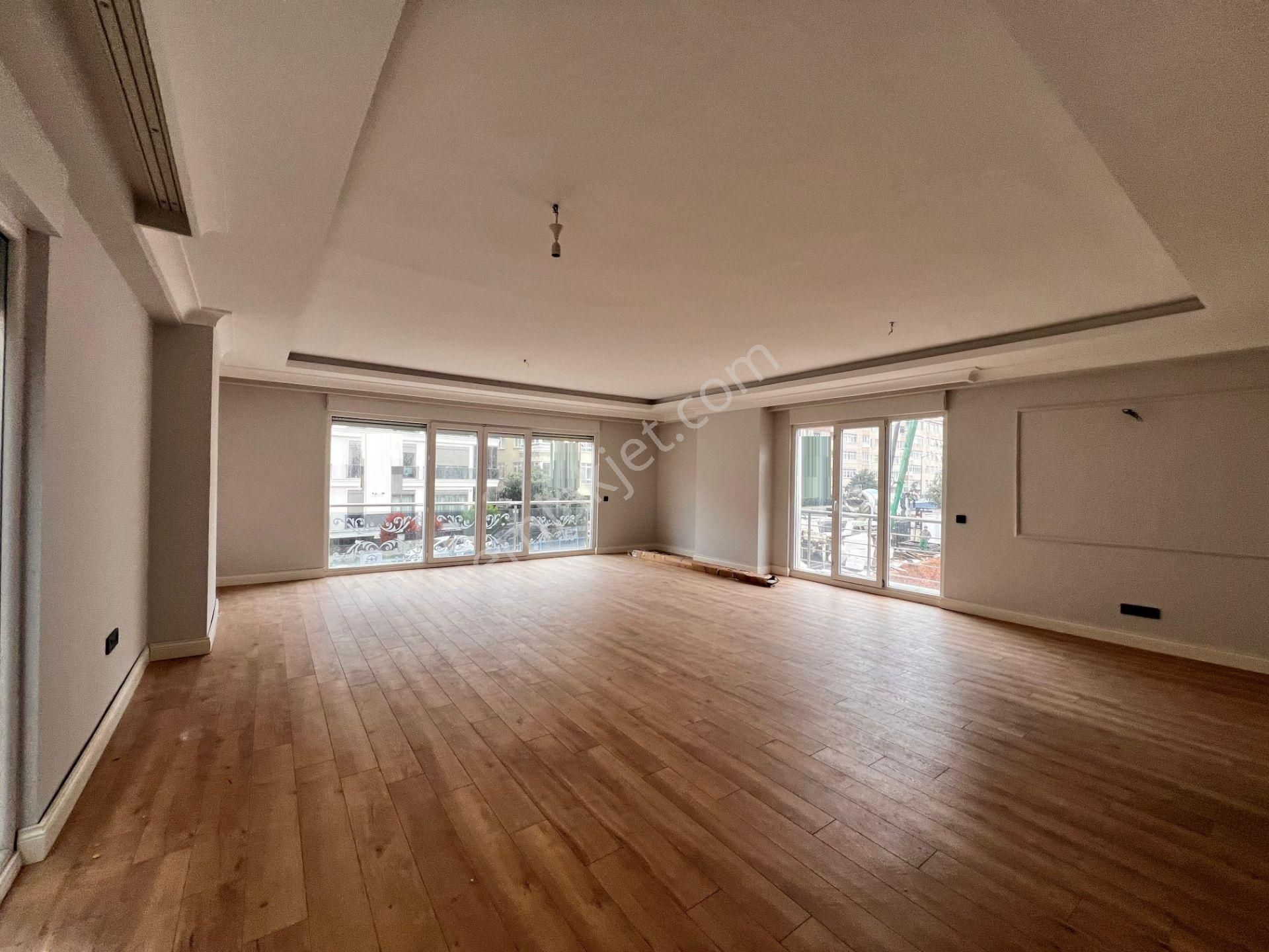 Çamlık Sahil'de Katta Tek Geniş Metrekareli Lüks 3+1