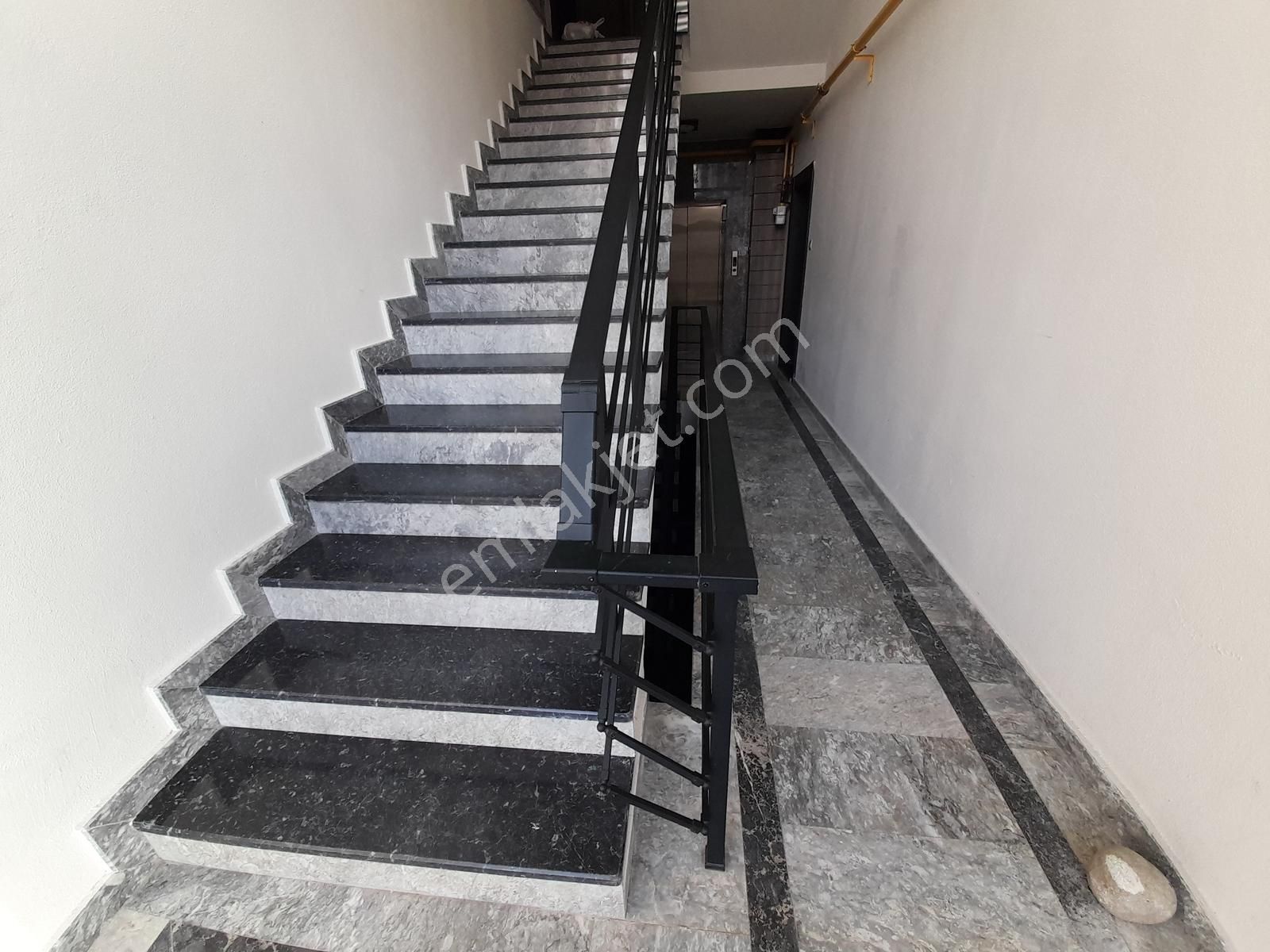 Odunluk Mahallesinde Satılık 3+1 Sıfır Lüks Daire - Görsel 23