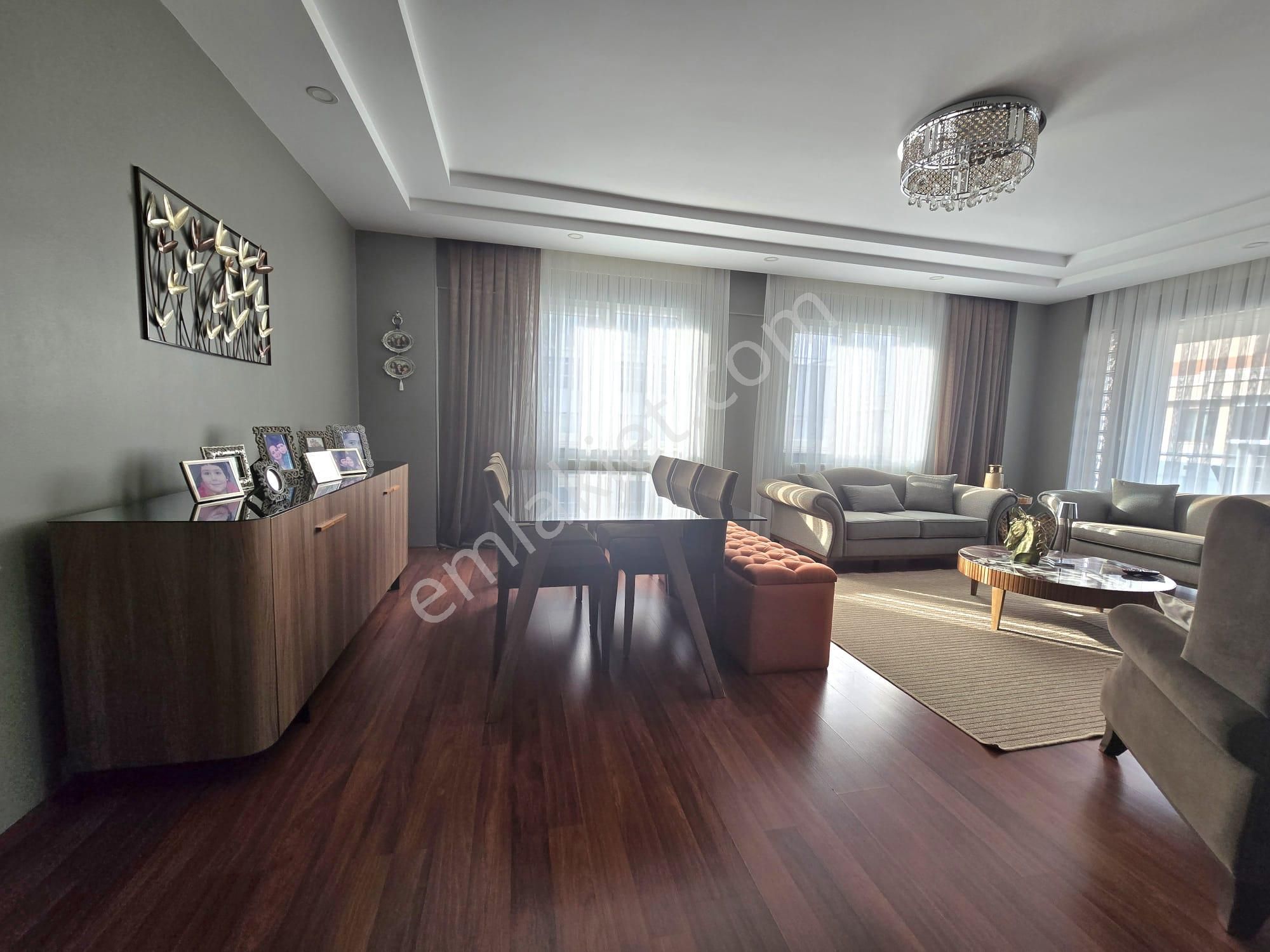 Gerzele'de Şehir Manzaralı, Site İçinde 241 M² 3+1 Daire - Görsel 14