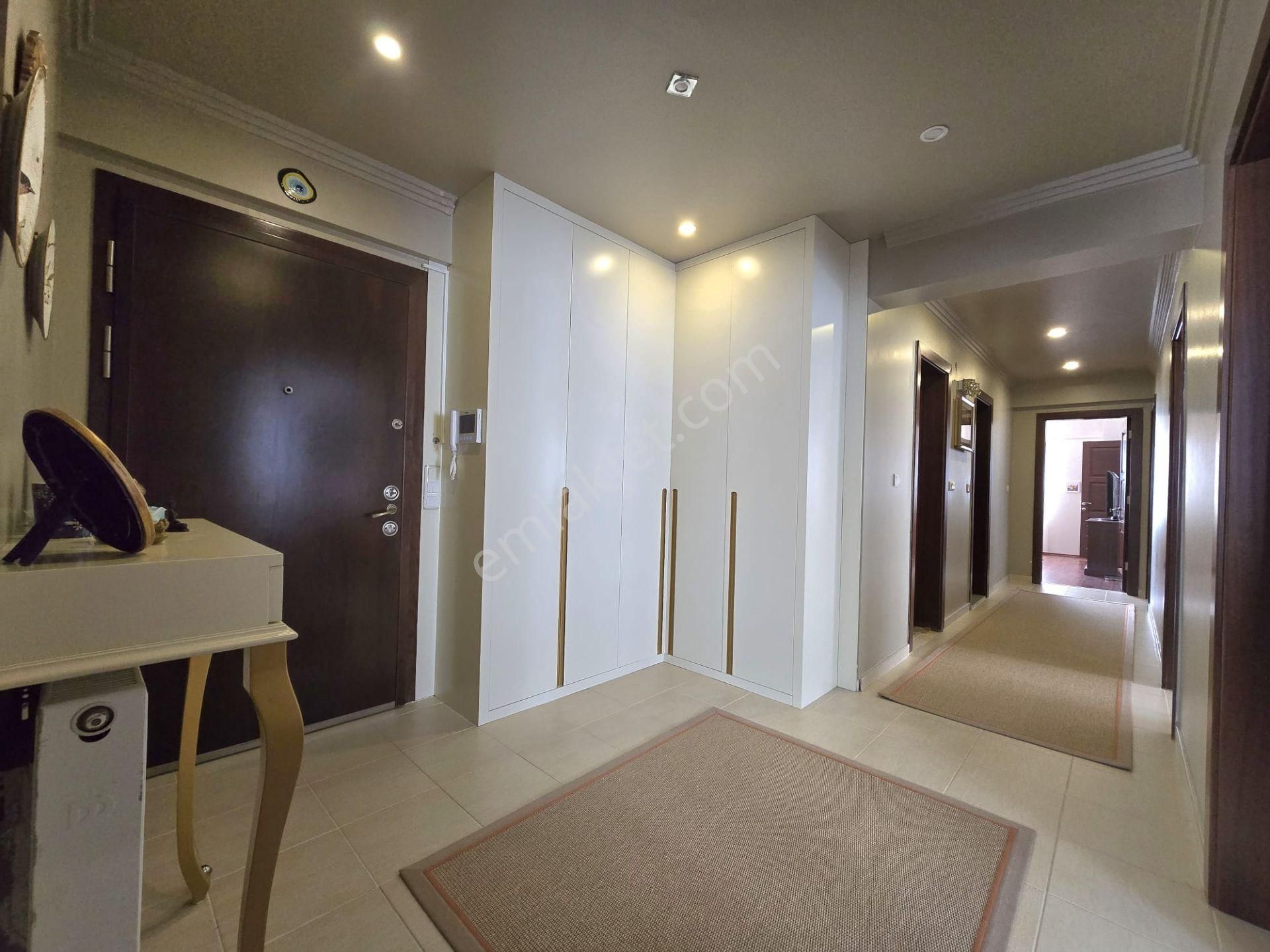 Gerzele'de Şehir Manzaralı, Site İçinde 241 M² 3+1 Daire - Görsel 4