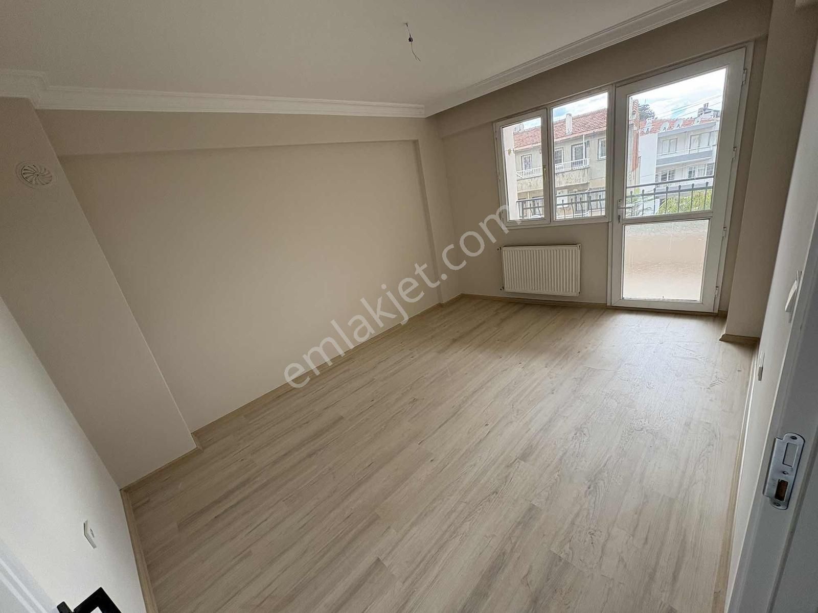 Buca Hasan Ağa Bahçesi Yakını Erdem Cad. Üstü Satılık 3+1 Daire - Görsel 3