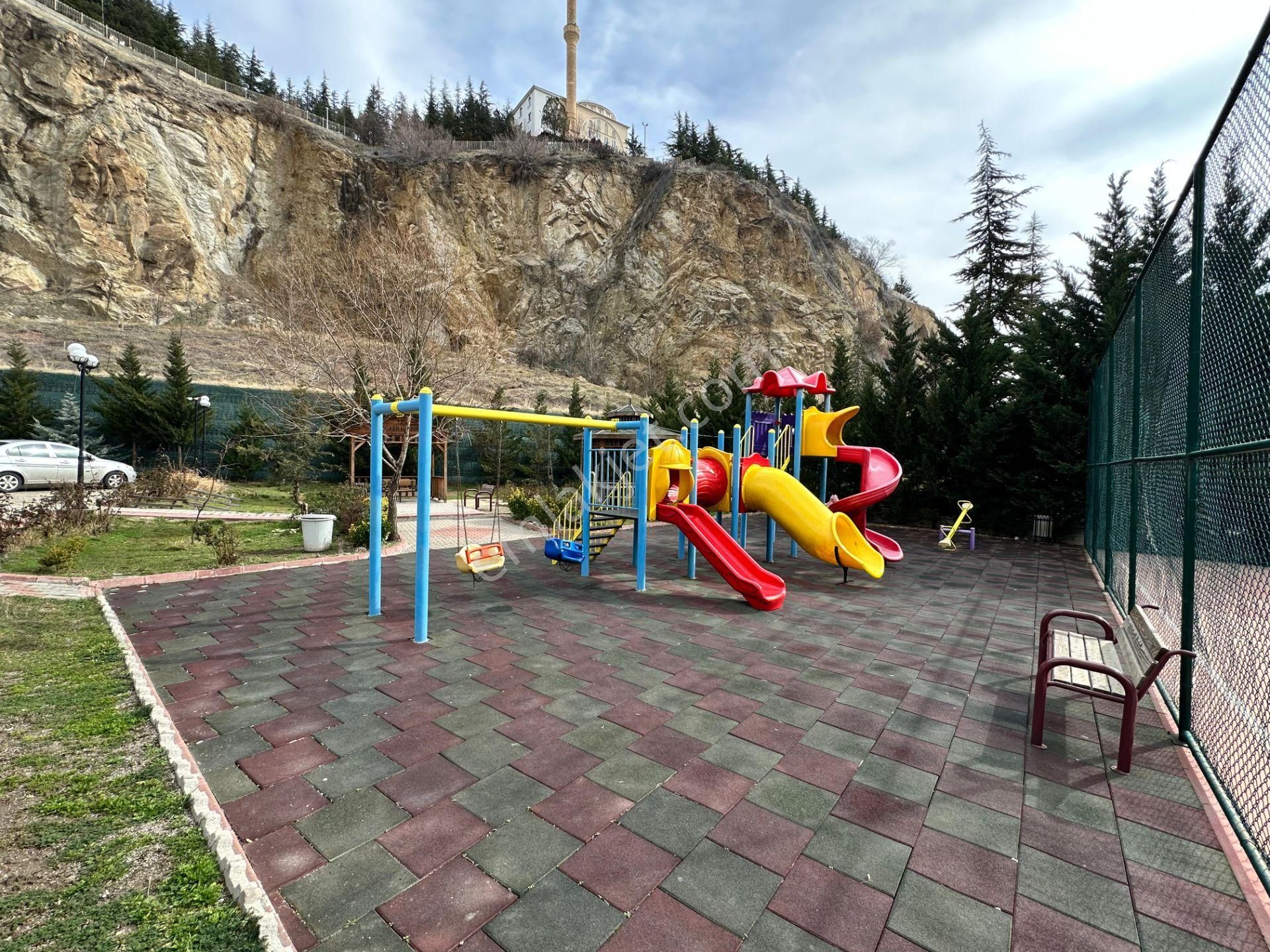 Uzman Emlak'tan Selçuklu Kulelerinde Katta Yapılı 3+1 Daire - Görsel 26