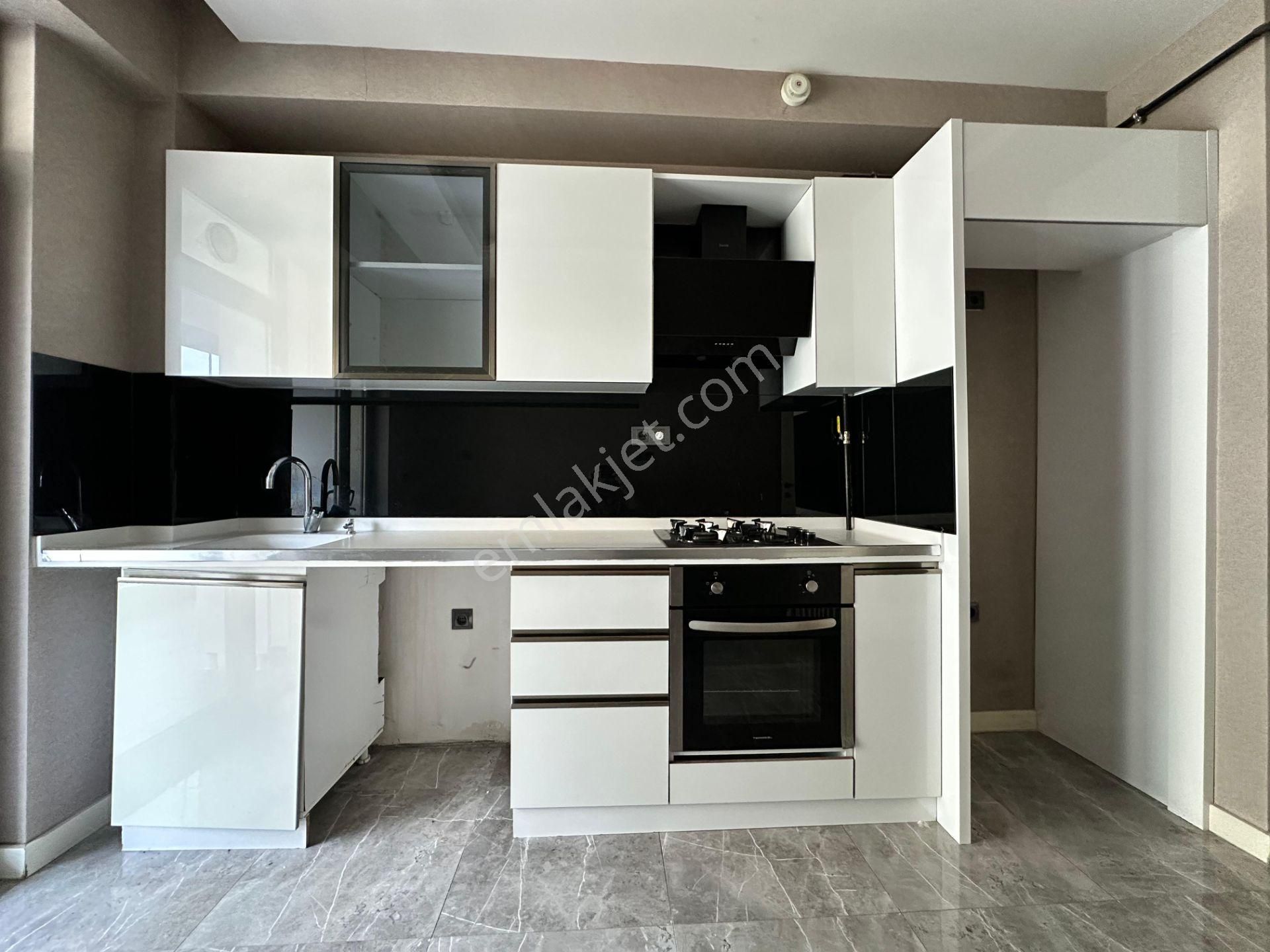 Uzman Emlak'tan Selçuklu Kulelerinde Katta Yapılı 3+1 Daire - Görsel 11