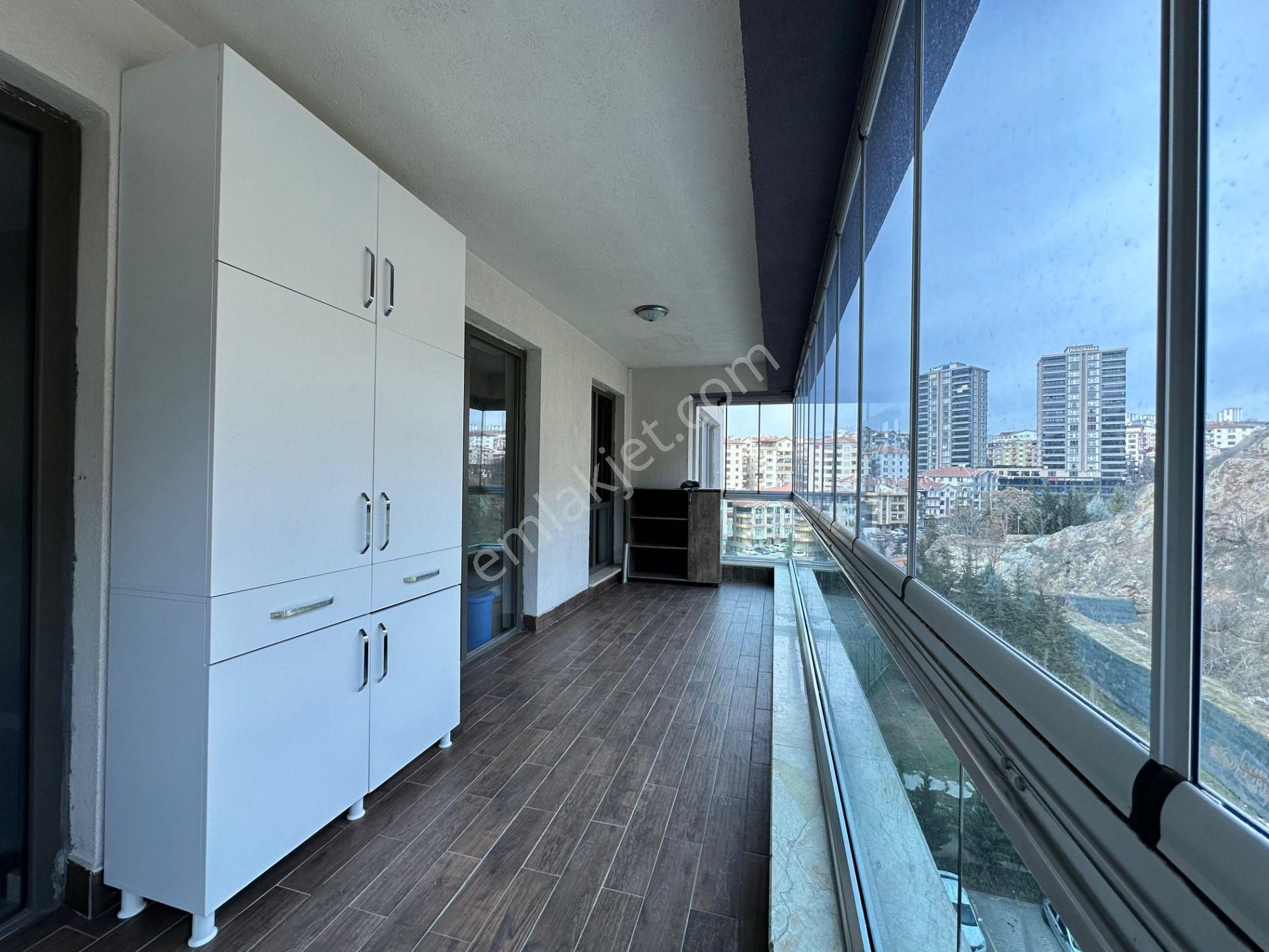 Uzman Emlak'tan Selçuklu Kulelerinde Katta Yapılı 3+1 Daire - Görsel 13