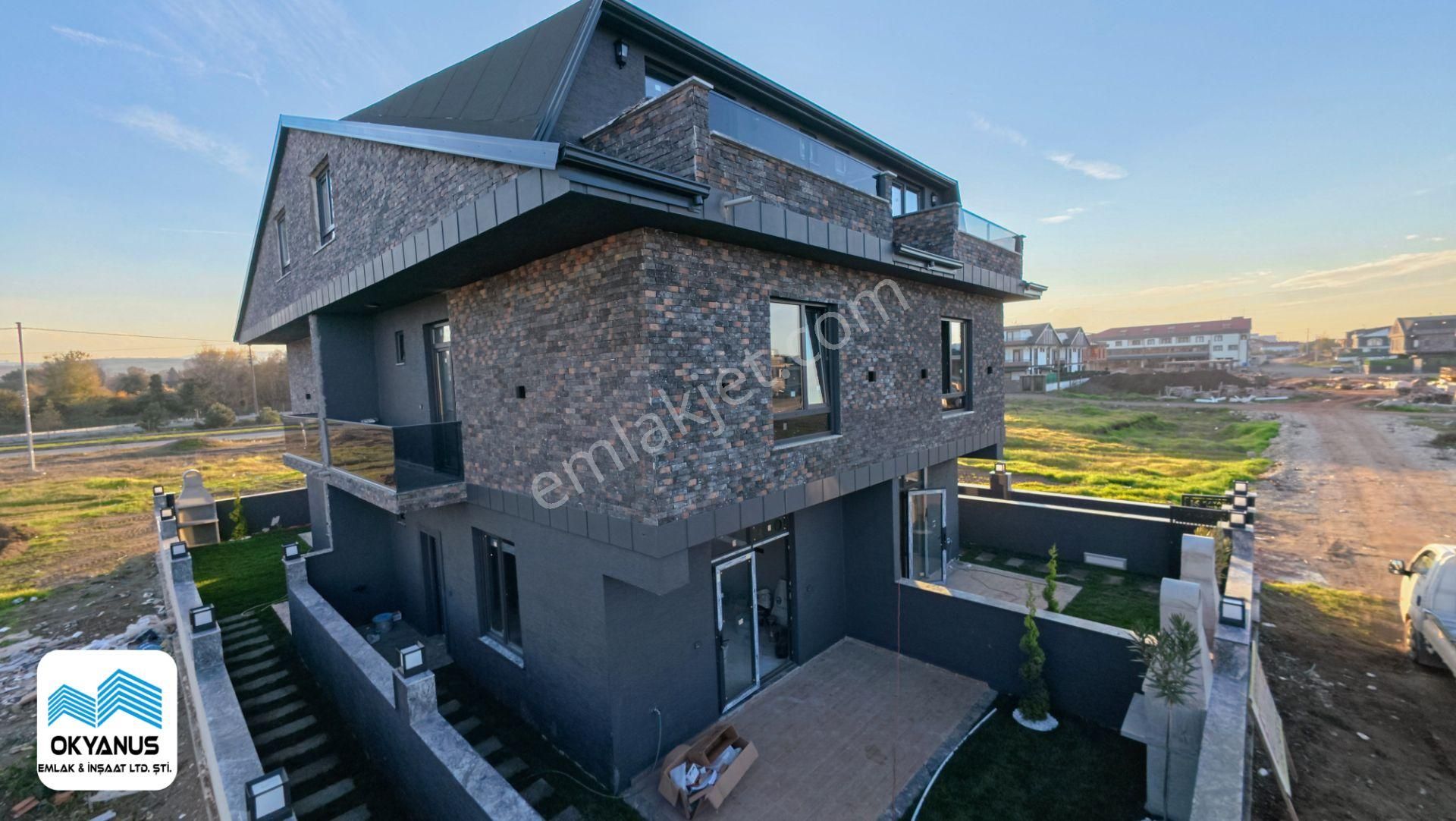 Sakarya Kocaali De Plaja Yakın Geniş Bahçeli Taş Ev 4+1 Villa - Görsel 2