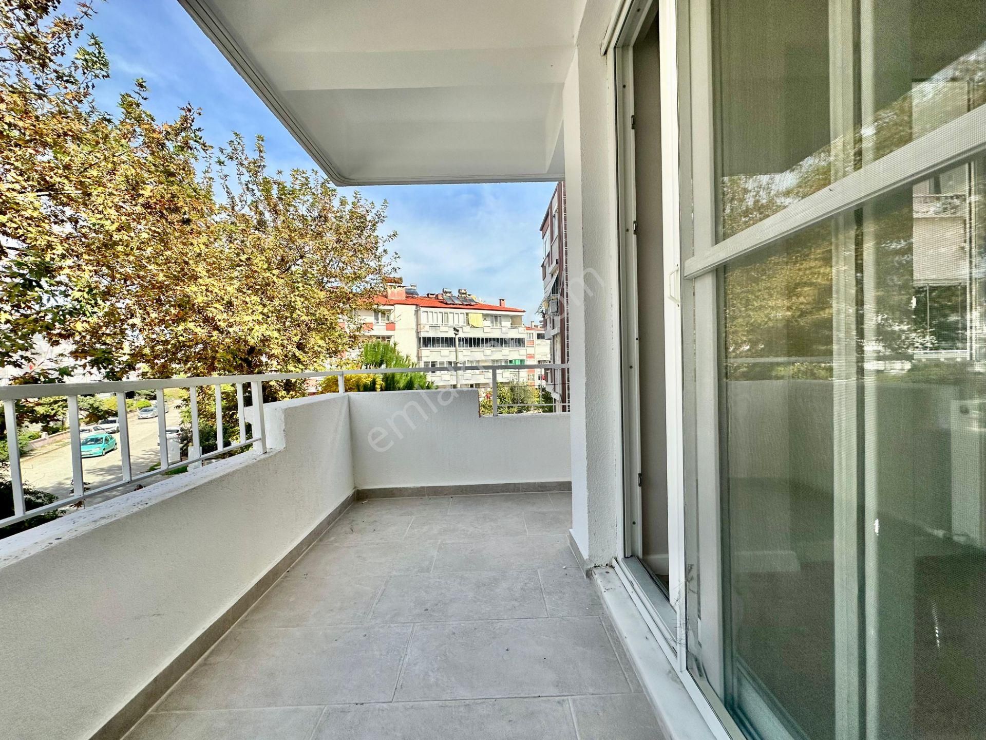 ꧁ay Emlaktan꧂akçay'da Doğalgazlı Şık Tasarımlı Ön Cephe Arakat Denize Yakın Satılık 3+1 Geniş Daire - Görsel 18