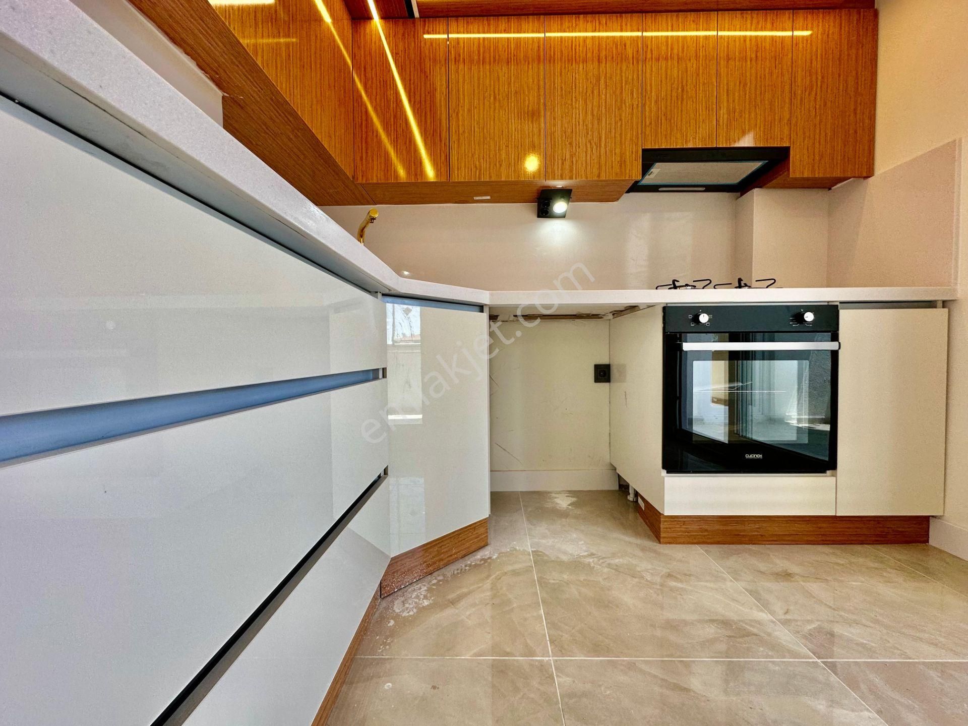 ꧁ay Emlak'tan꧂ Akçay'da Türk Hamamlı Şık Tasarımlı Ayrı Mutfaklı Ön Cephe Satılık 3+1 Geniş Daire - Görsel 7