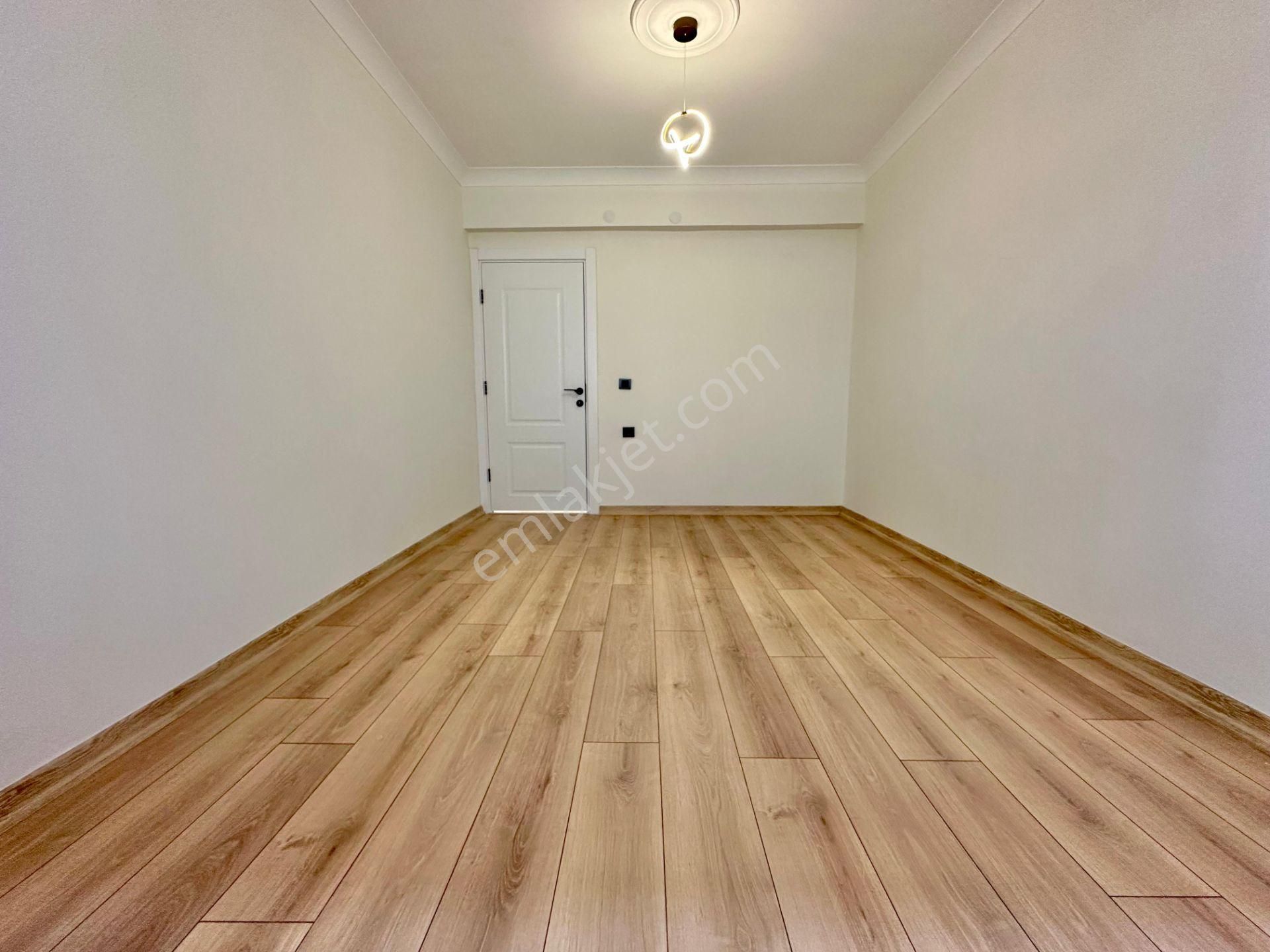 ꧁ay Emlak'tan꧂ Akçay'da Türk Hamamlı Şık Tasarımlı Ayrı Mutfaklı Ön Cephe Satılık 3+1 Geniş Daire - Görsel 26