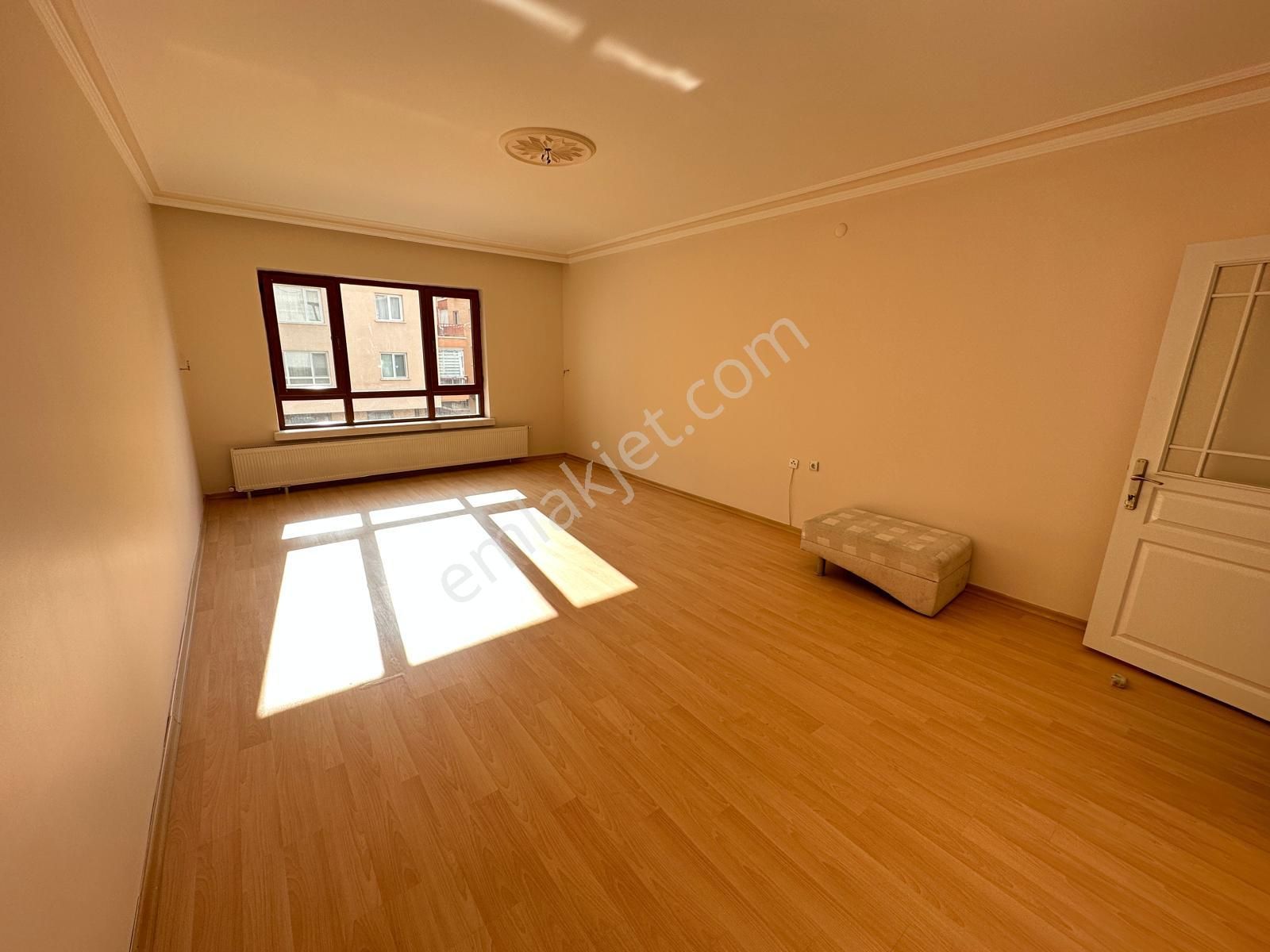 Aktepe Yakını Orta Katta Asansörlü 3+1 - Görsel 5