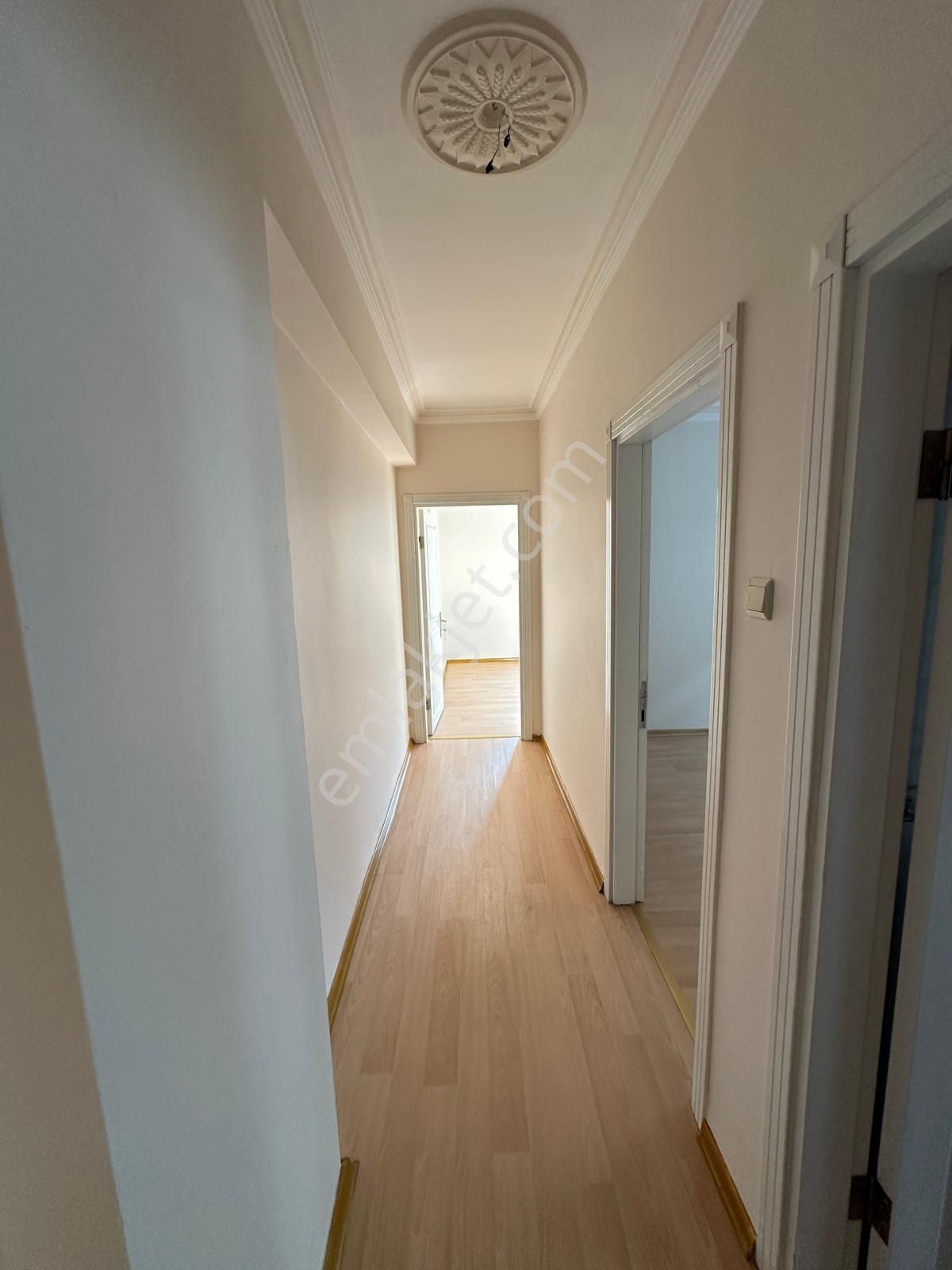 Aktepe Yakını Orta Katta Asansörlü 3+1 - Görsel 23