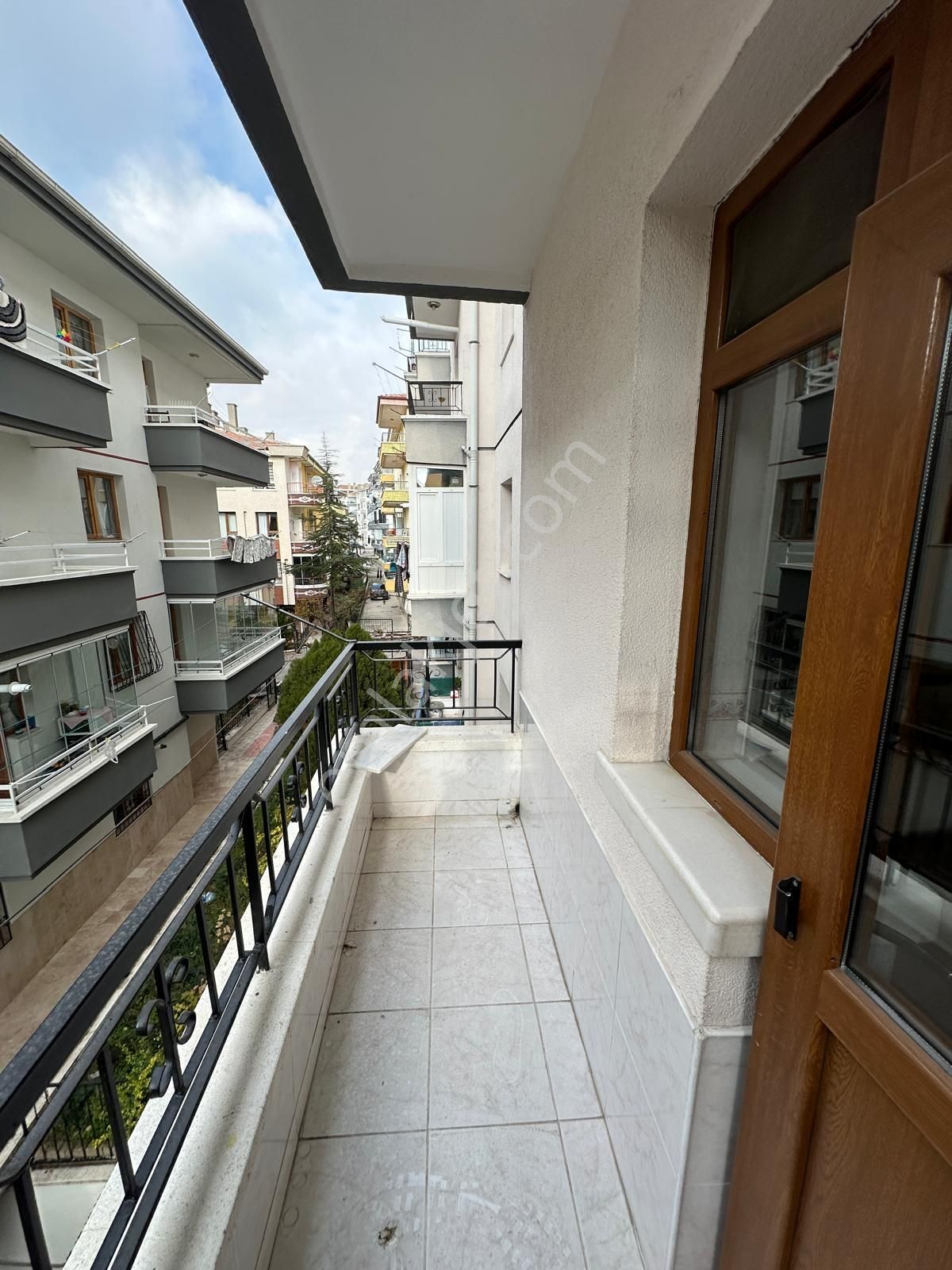 Aktepe Yakını Orta Katta Asansörlü 3+1 - Görsel 29